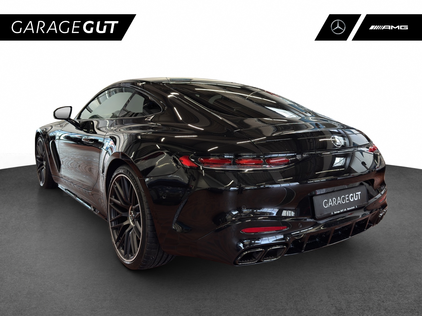 MERCEDES-BENZ AMG GT 63 4M+ Executive-showroom-element-2