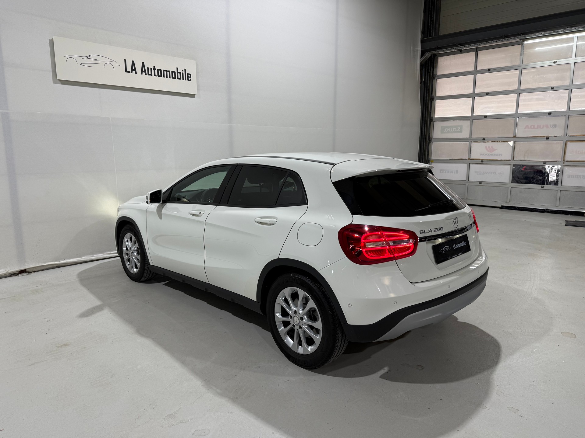 MERCEDES-BENZ GLA 200 7G-DCT-image-9
