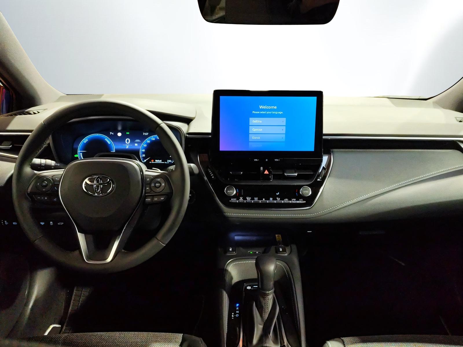 TOYOTA Corolla Touring Sports 2.0 HSD Swiss Edition-image-9