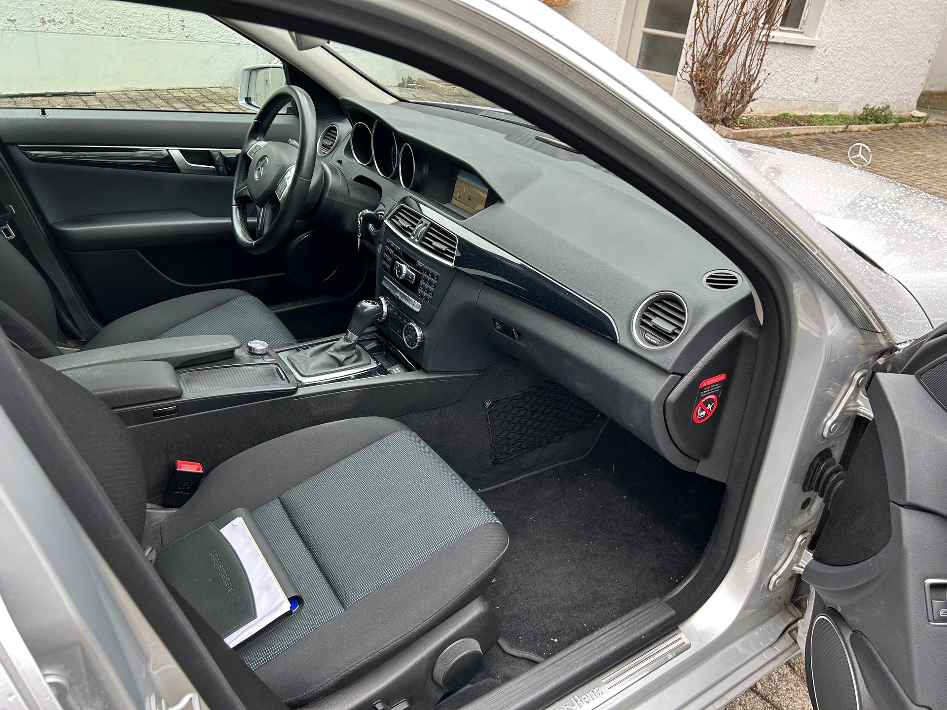 MERCEDES-BENZ C 200 Elégance 7G-Tronic-image-13