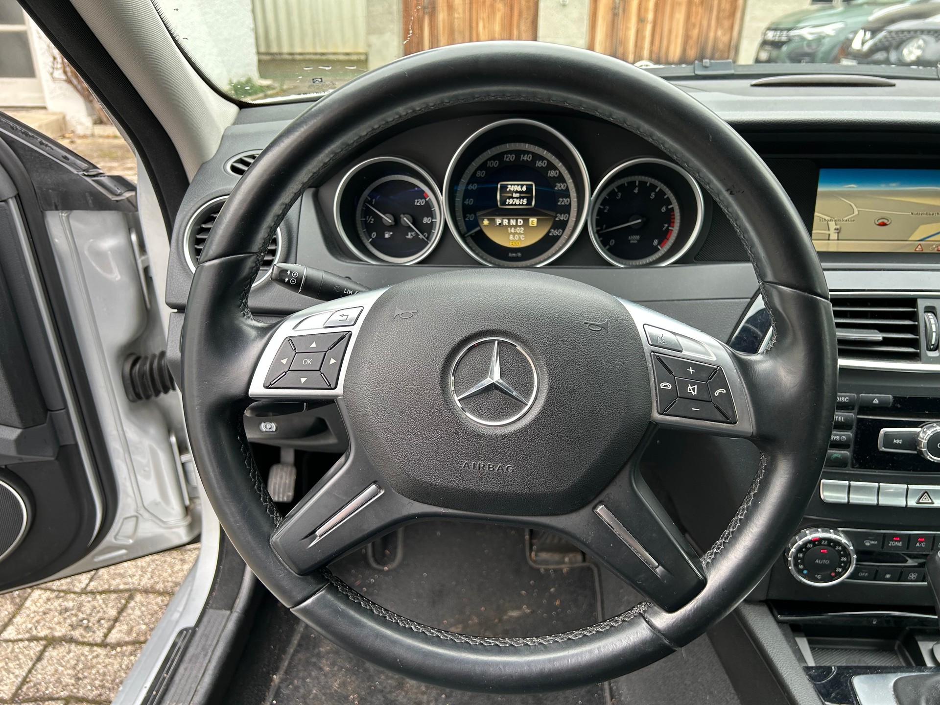 MERCEDES-BENZ C 200 Elégance 7G-Tronic-image-9