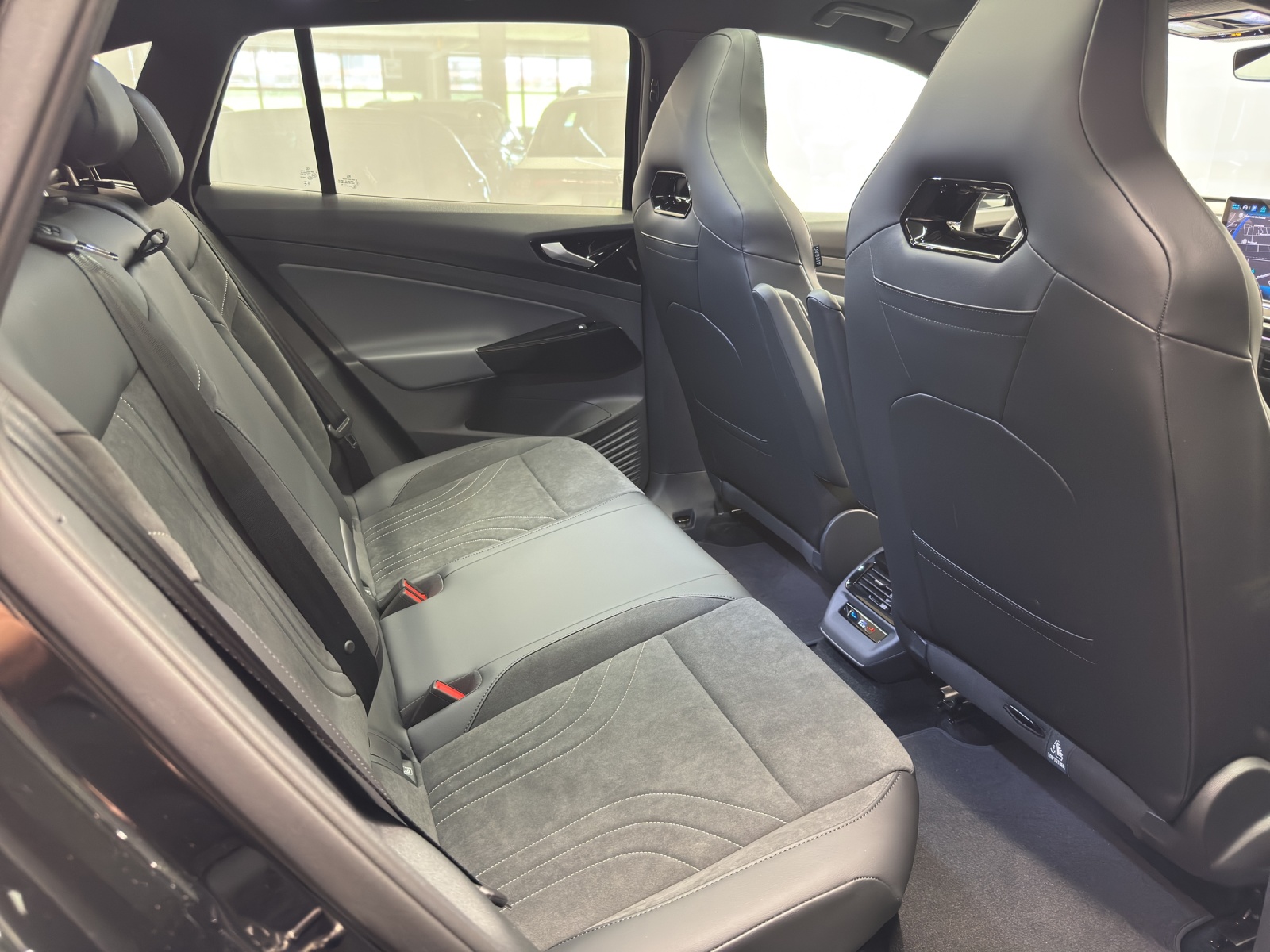 VW ID.4 Pro United 4motion-image-9