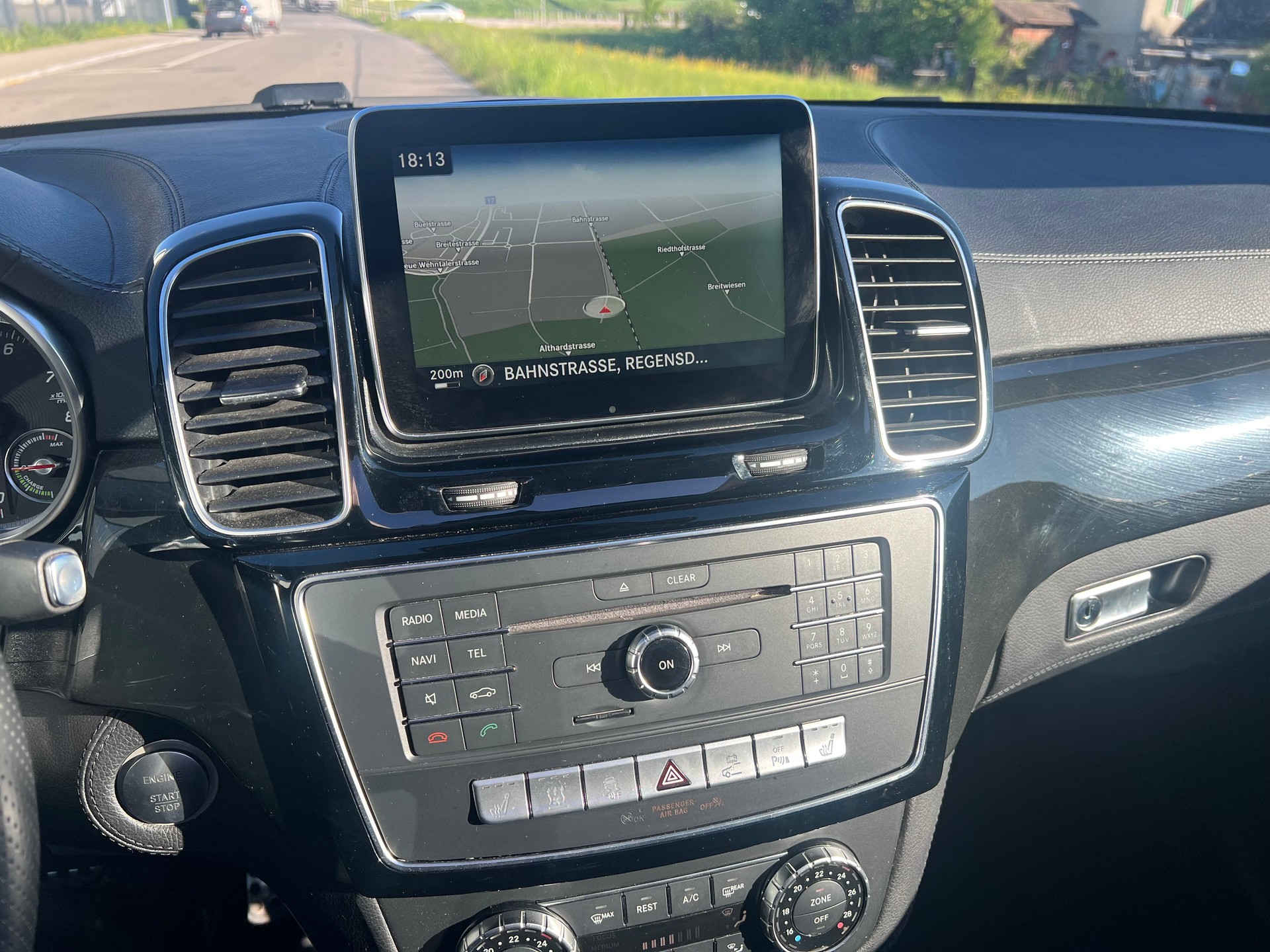 MERCEDES-BENZ GLE 500 e 4Matic 7G-Tronic -AMG Line-image-18