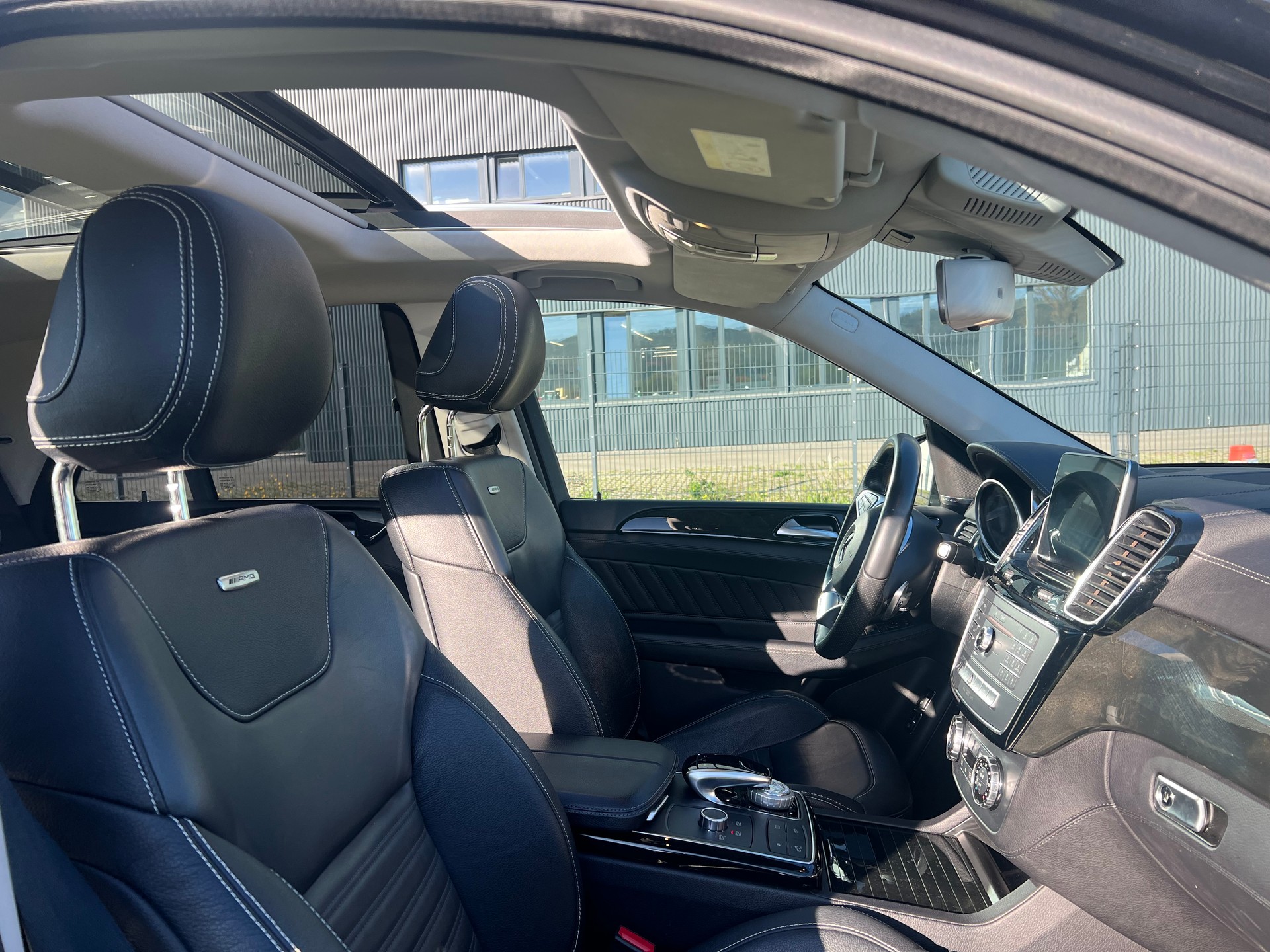 MERCEDES-BENZ GLE 500 e 4Matic 7G-Tronic -AMG Line-image-26