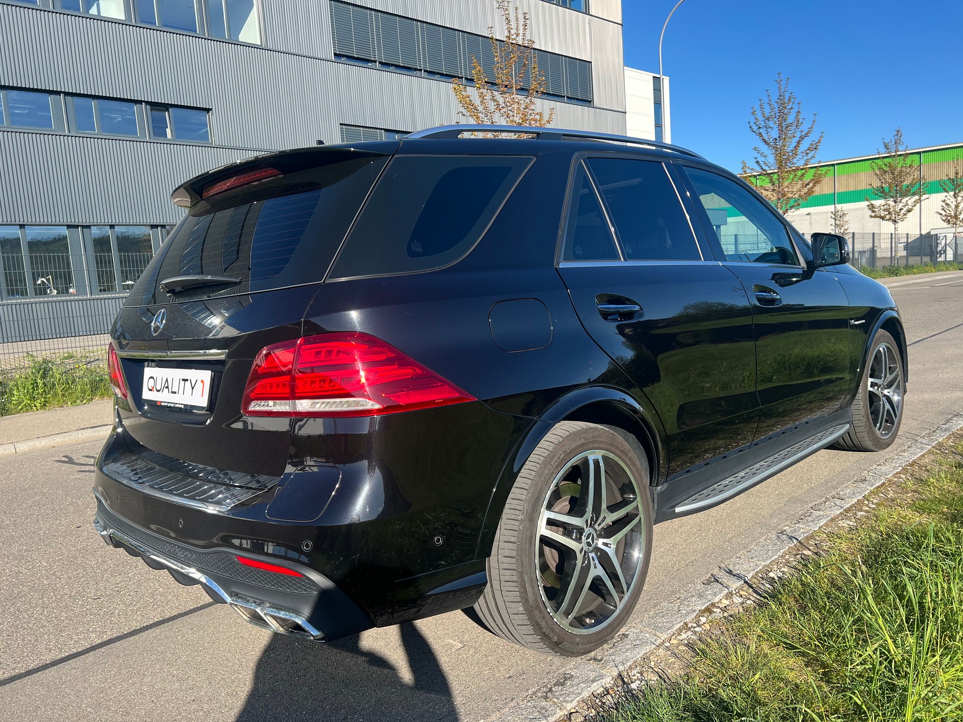 MERCEDES-BENZ GLE 500 e 4Matic 7G-Tronic -AMG Line-image-12
