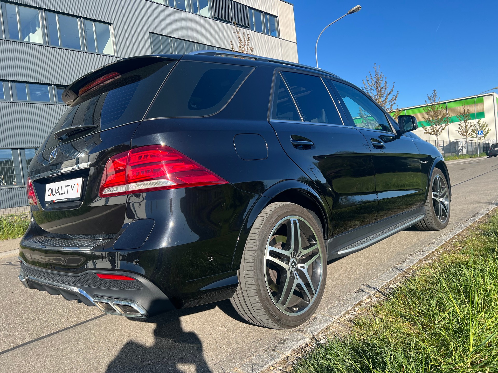 MERCEDES-BENZ GLE 500 e 4Matic 7G-Tronic -AMG Line-image-13