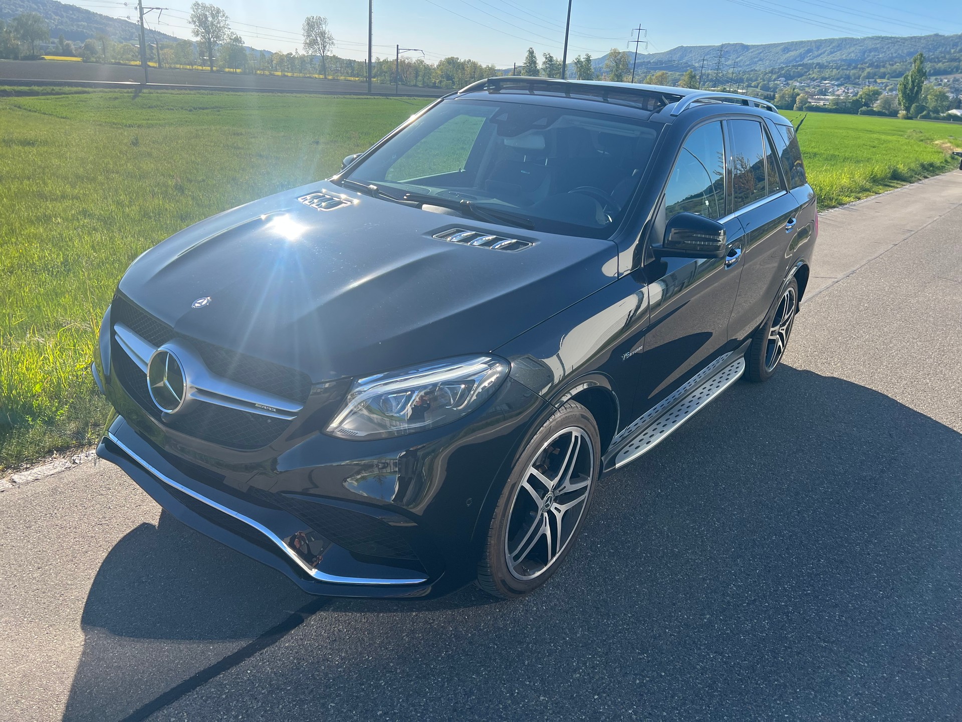 MERCEDES-BENZ GLE 500 e 4Matic 7G-Tronic -AMG Line-showroom-element-1