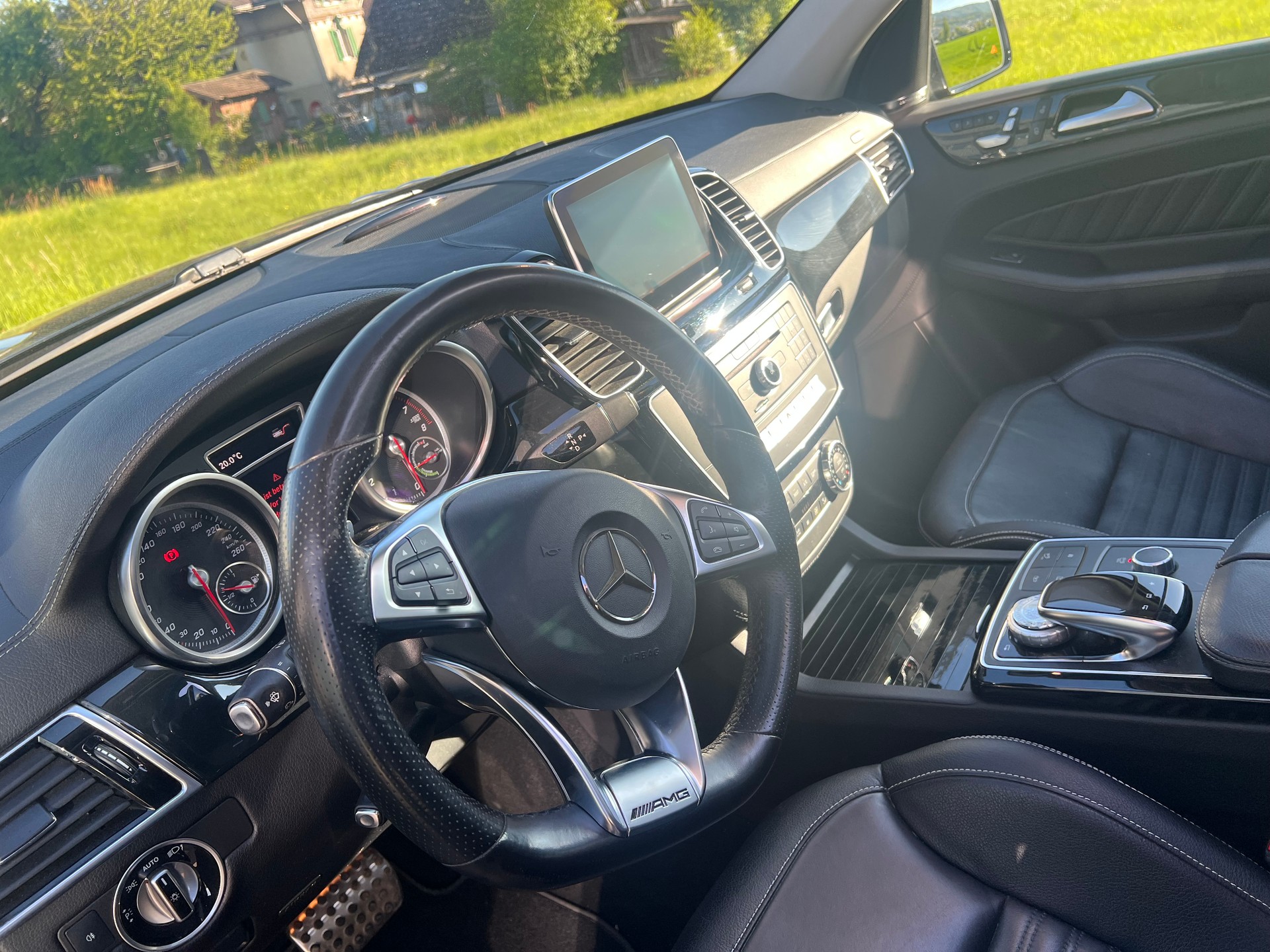 MERCEDES-BENZ GLE 500 e 4Matic 7G-Tronic -AMG Line-image-17