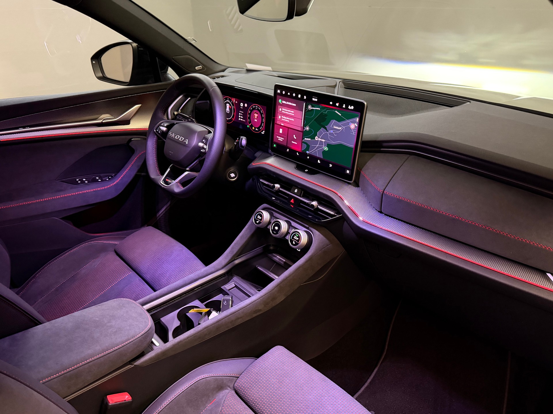 SKODA Kodiaq 2.0 TSI RS 4x4-image-17