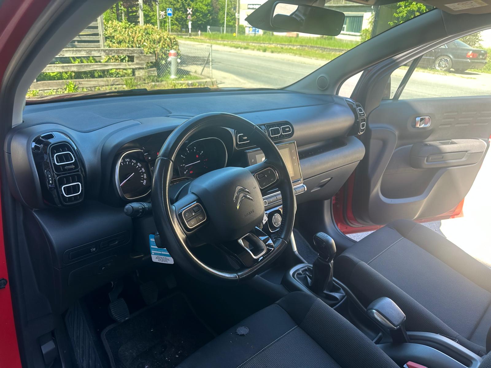 CITROEN C3 Aircross 1.2i PureTech Feel-image-8