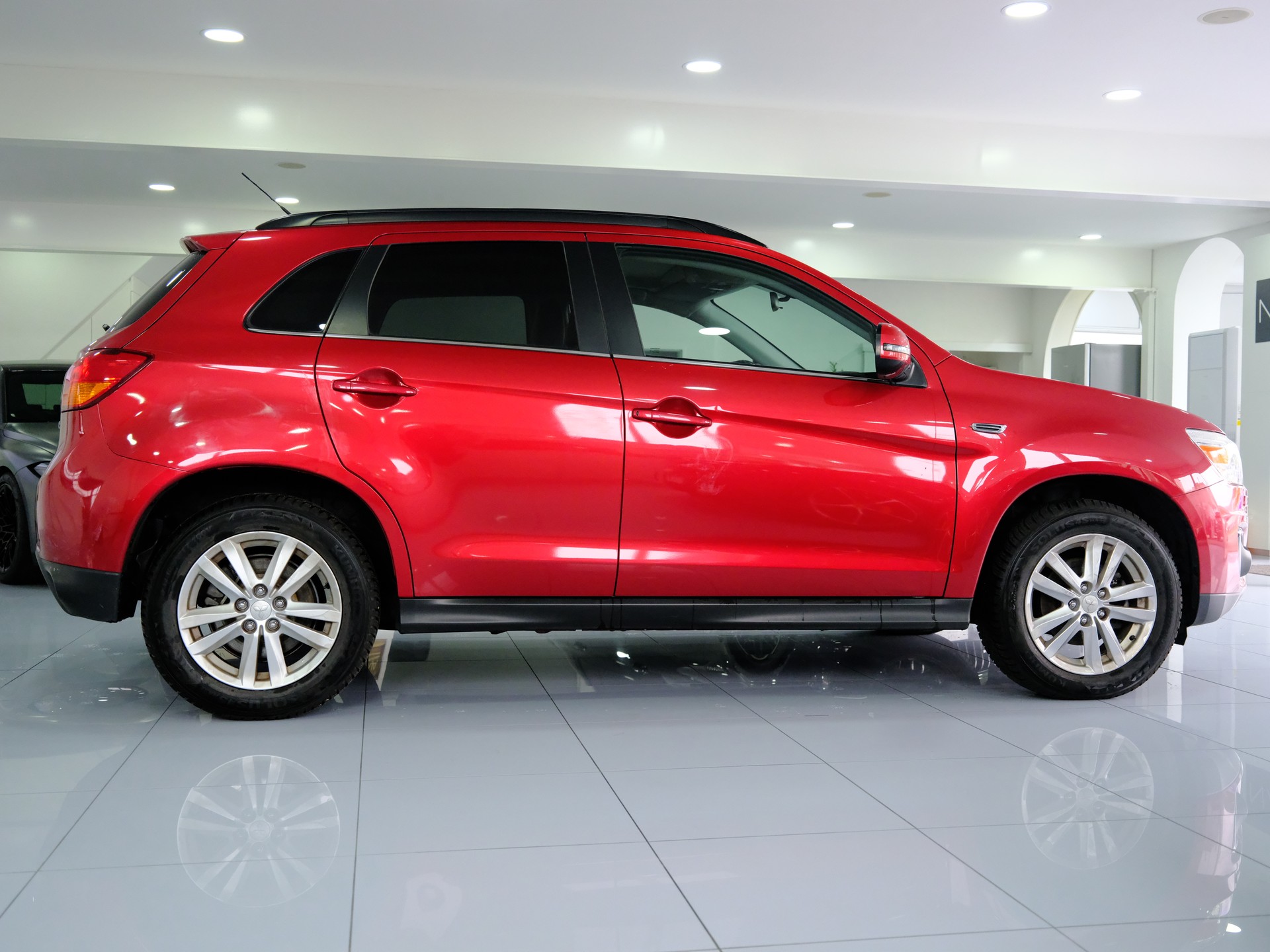 MITSUBISHI ASX 1.8 DID Invite 4WD-image-7
