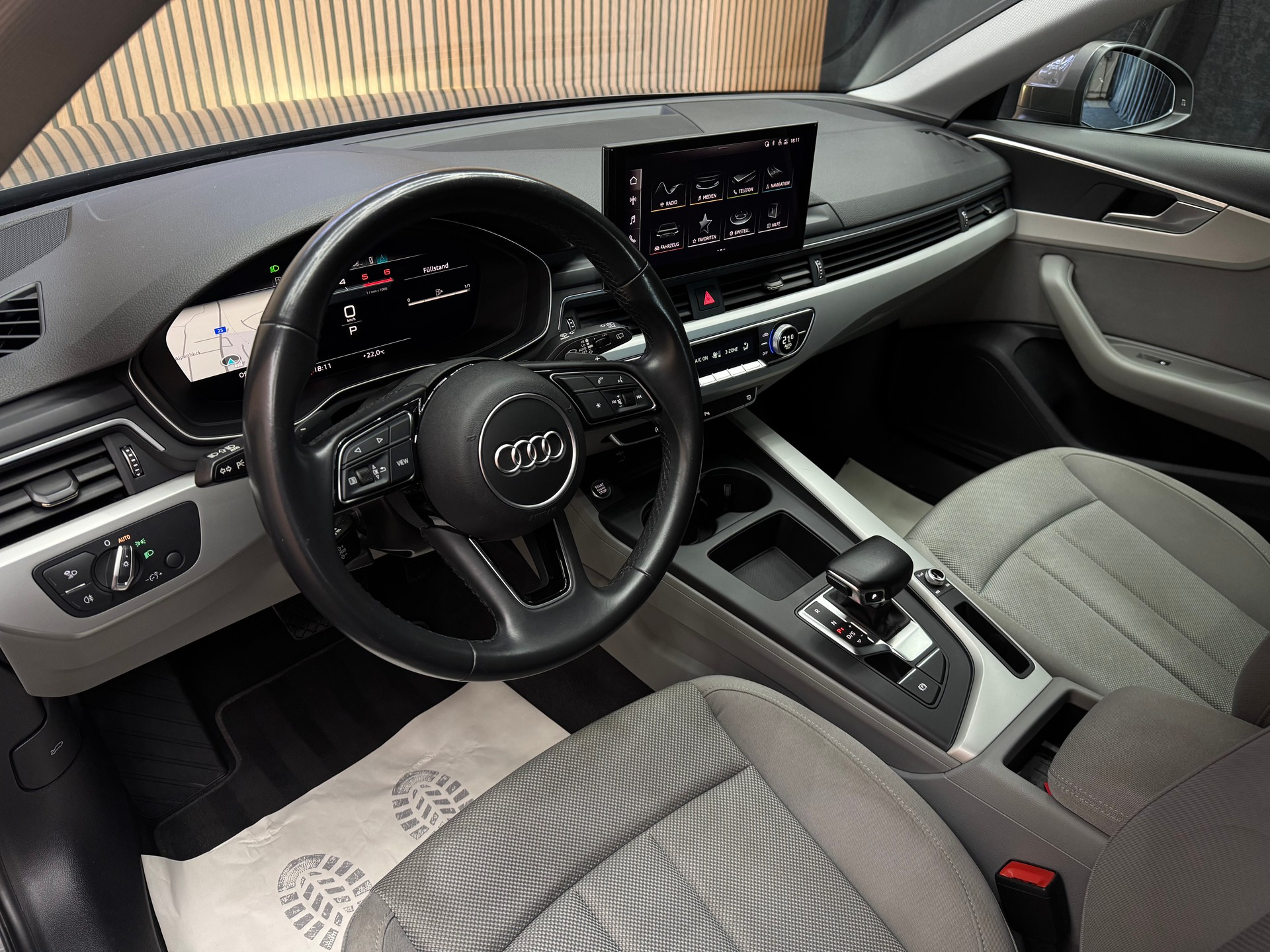 AUDI A4 Avant 2.0 35 TDI S-Tronic | 1 Jahr Garantie | Facelift | *ab CHF 199.-/ Monat*-image-8