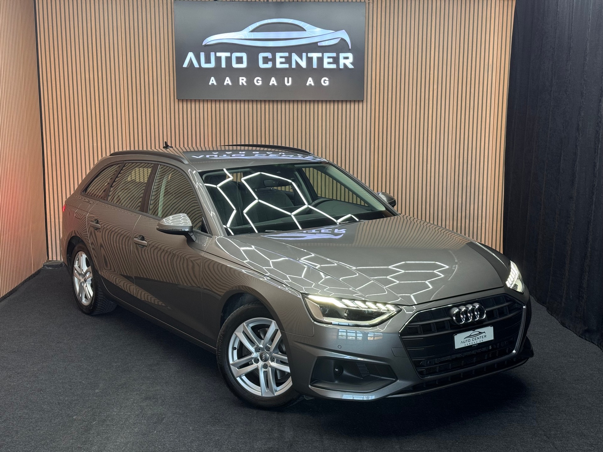 AUDI A4 Avant 2.0 35 TDI S-Tronic | 1 Jahr Garantie | Facelift | *ab CHF 199.-/ Monat*
