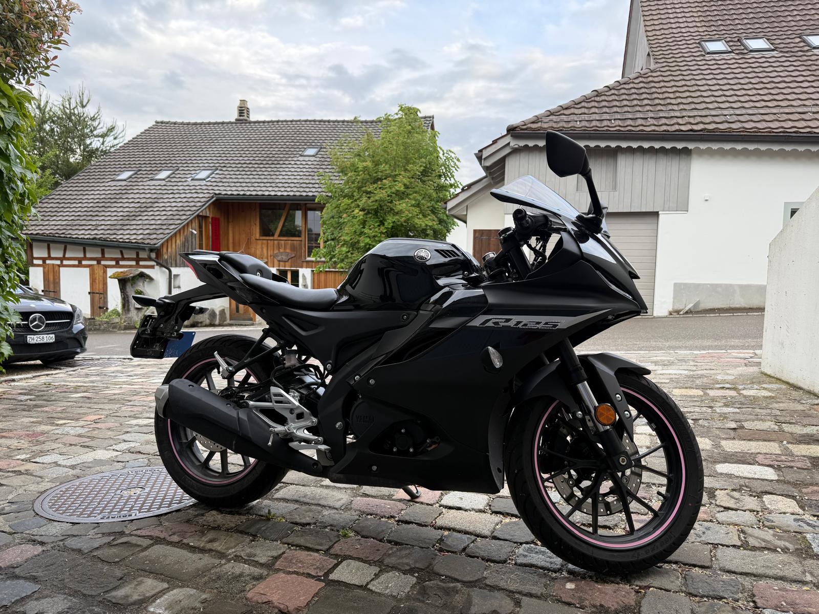 YAMAHA YZF-R 125 ABS-image-9
