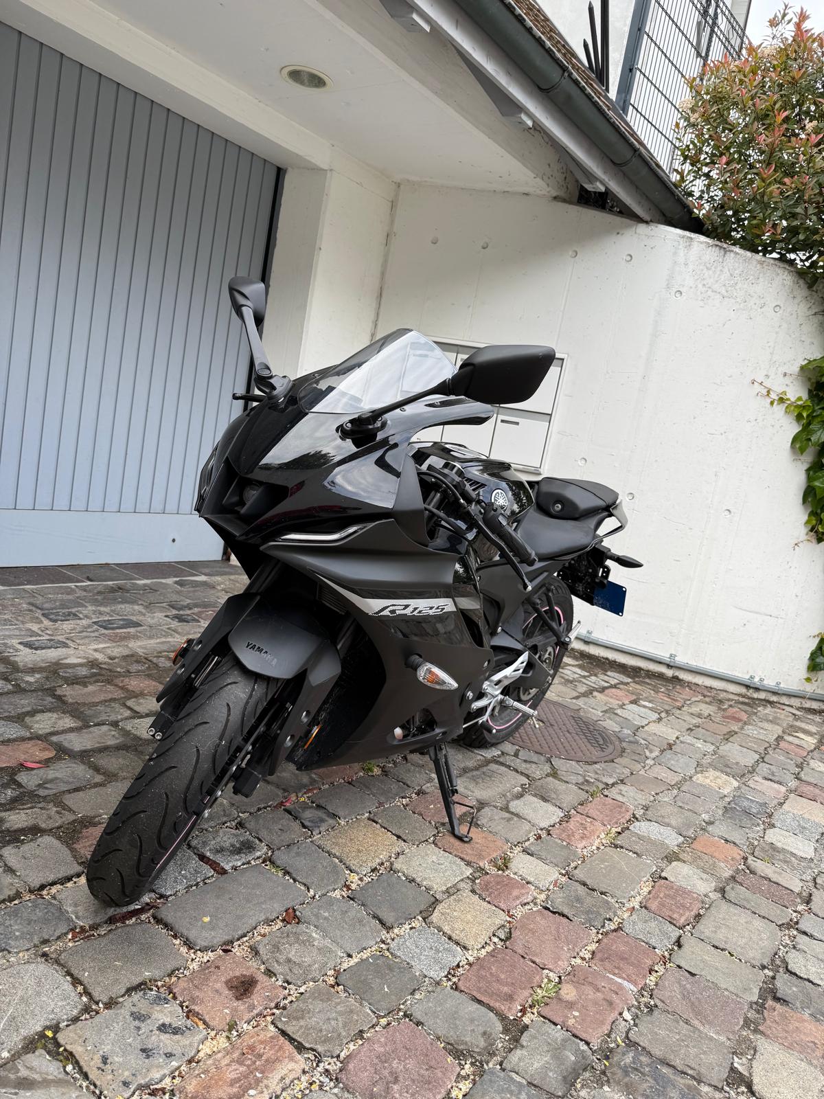YAMAHA YZF-R 125 ABS-image-0