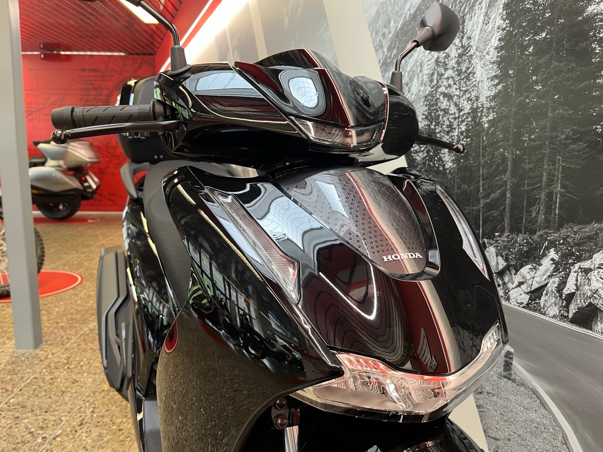 HONDA SH 350-image-4
