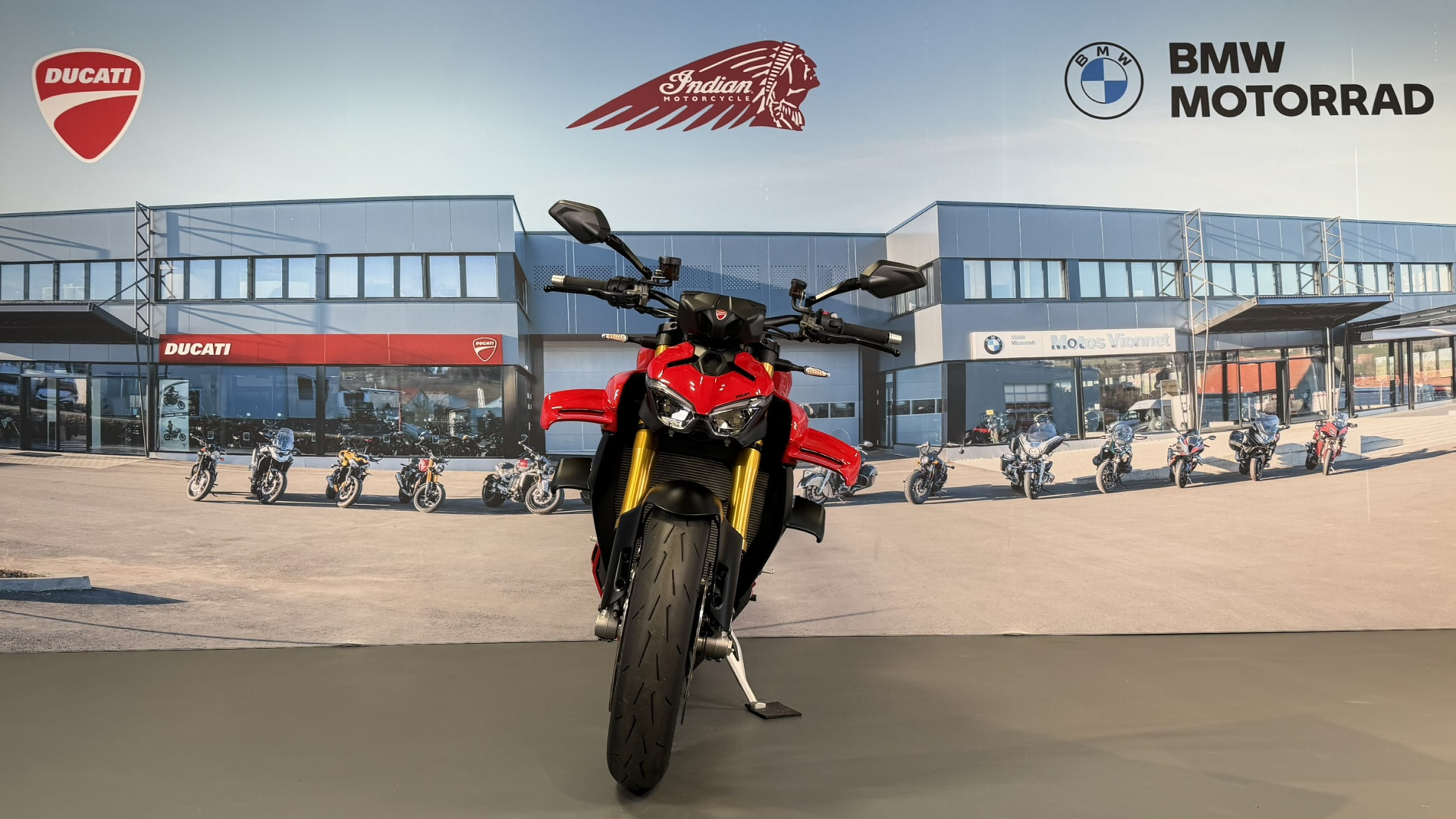 DUCATI Streetfighter 1103 V4 S-image-1