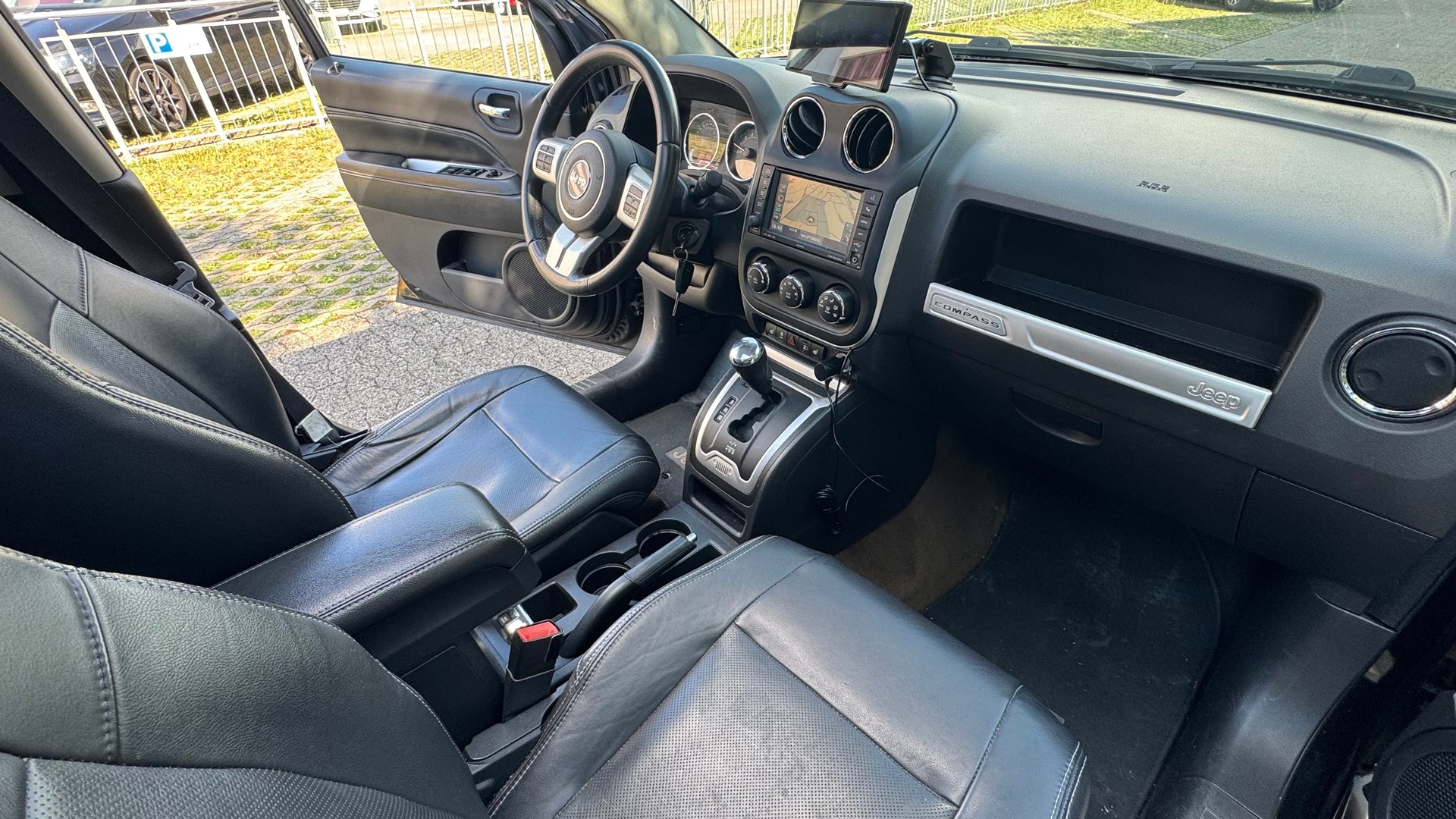 JEEP Compass 2.4 Limited Automatic-image-9