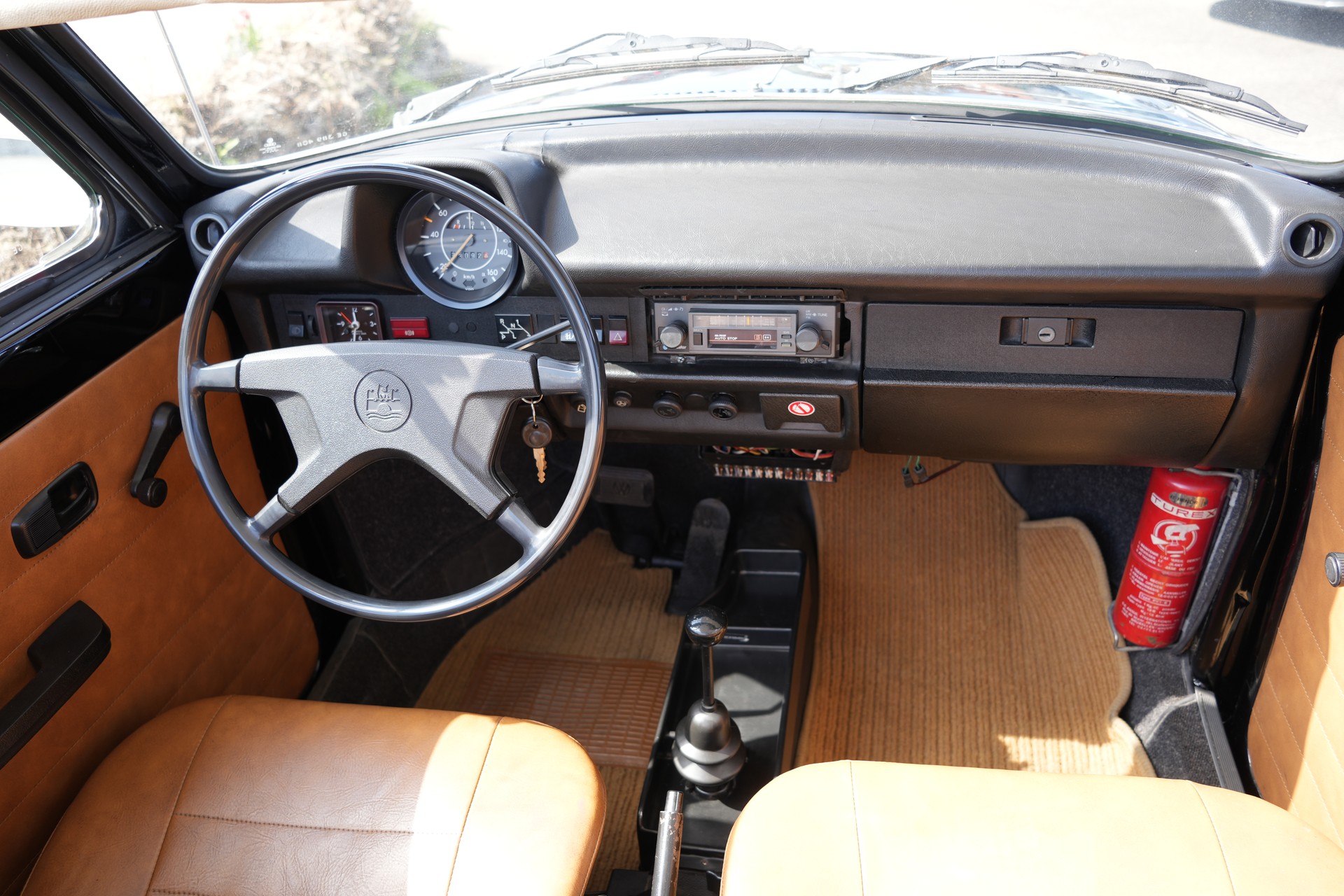 VW Käfer 1303 S Karmann-image-11