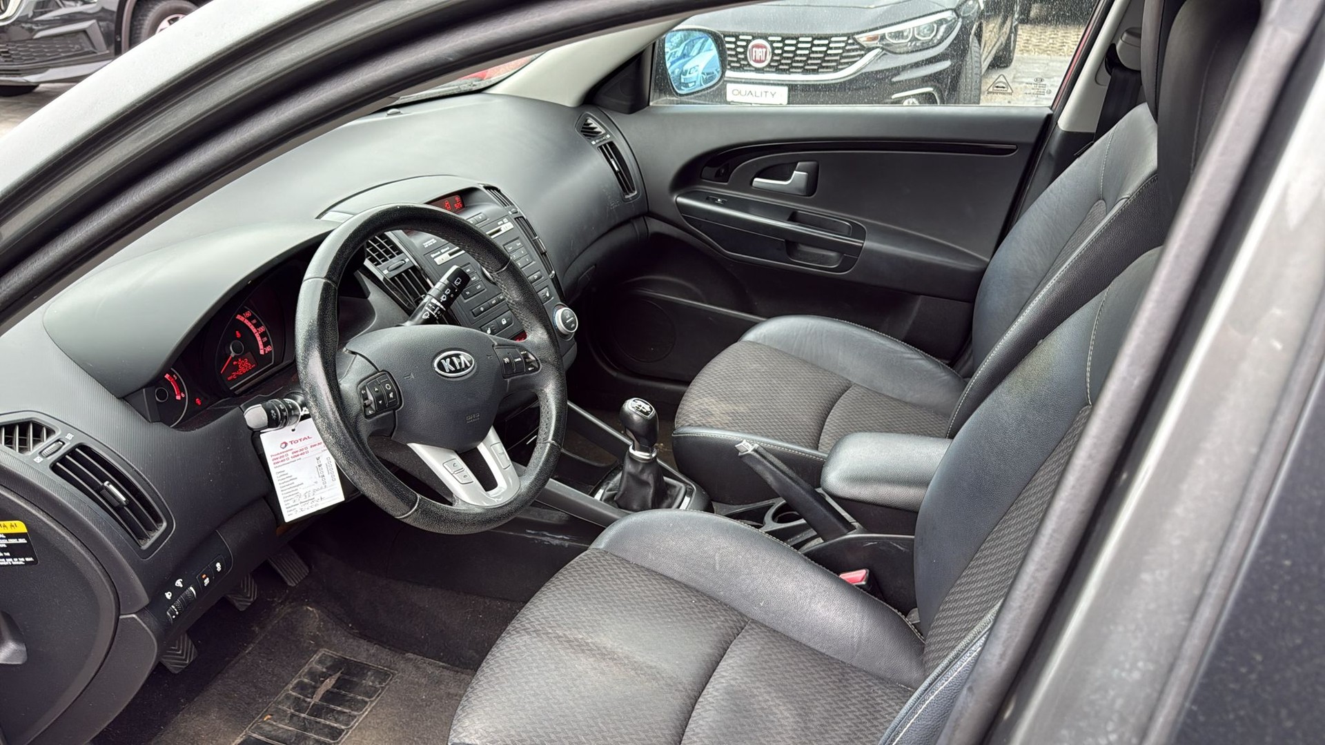 KIA Cee'd Sporty Wagon 1.6 CRDi Trend-image-10