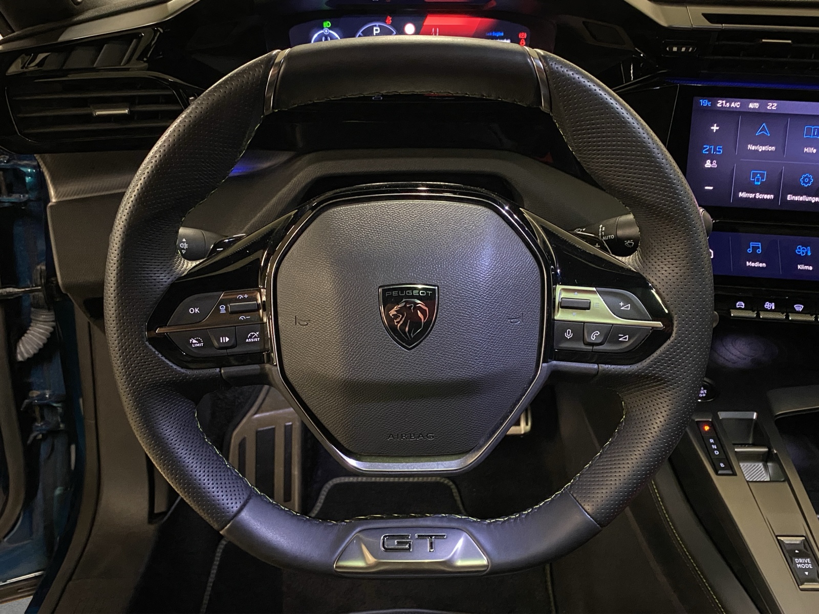 PEUGEOT 408 1.6 PHEV 225 GT-image-7