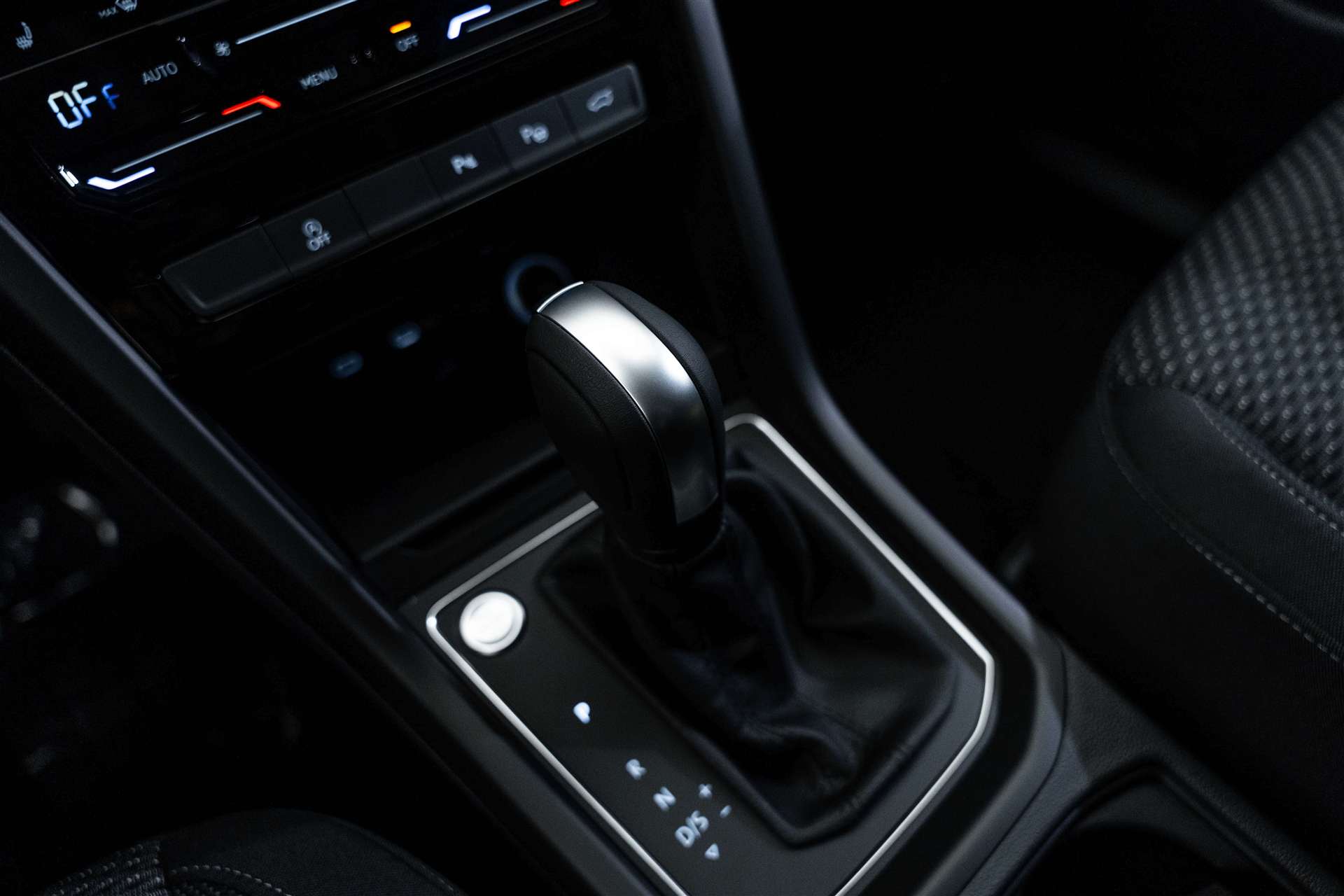 VW Touran 1.5 TSi EVO Comfortline Edition DSG-Automat 7-Plätzer-image-25