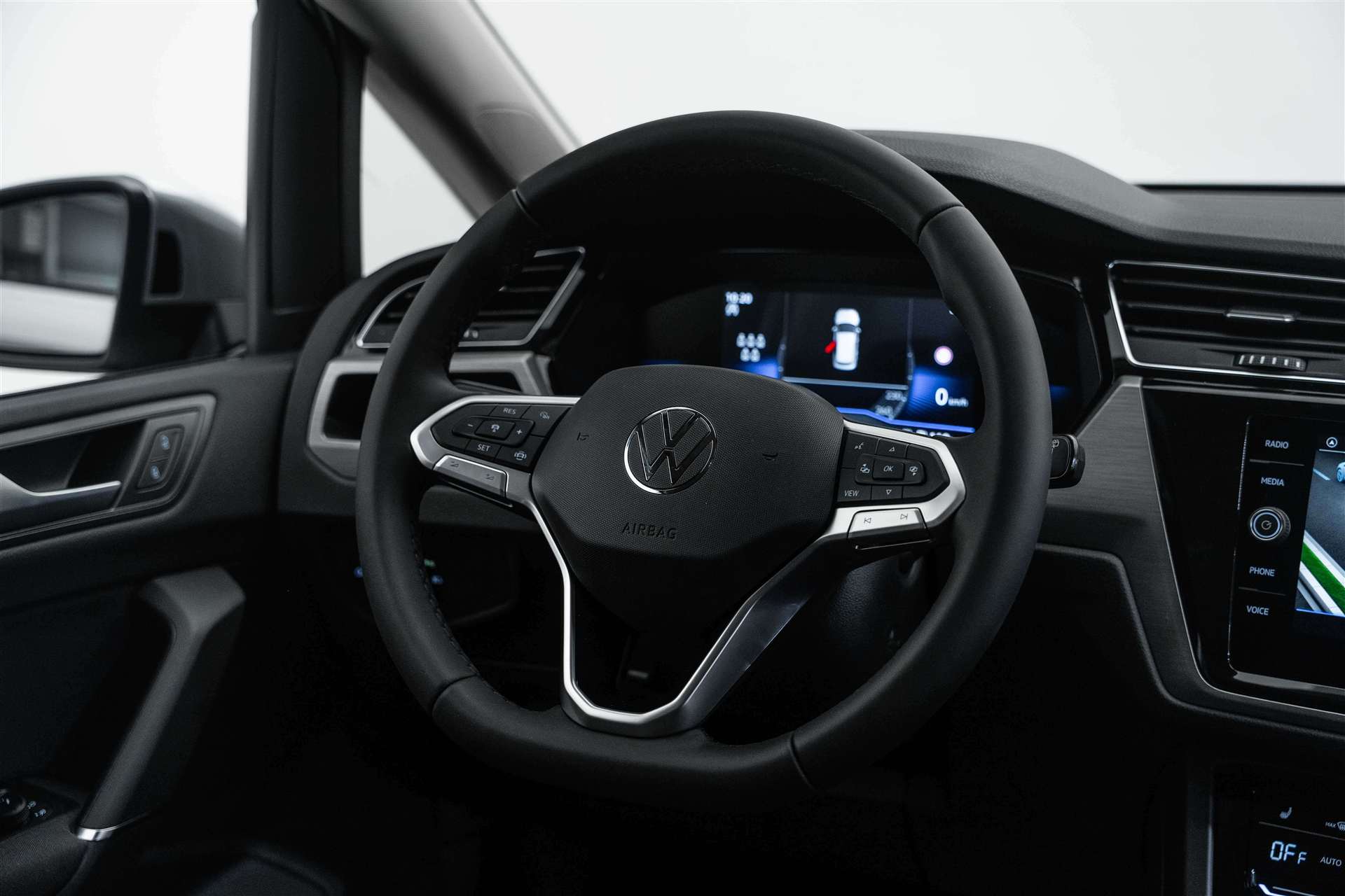 VW Touran 1.5 TSi EVO Comfortline Edition DSG-Automat 7-Plätzer-image-10