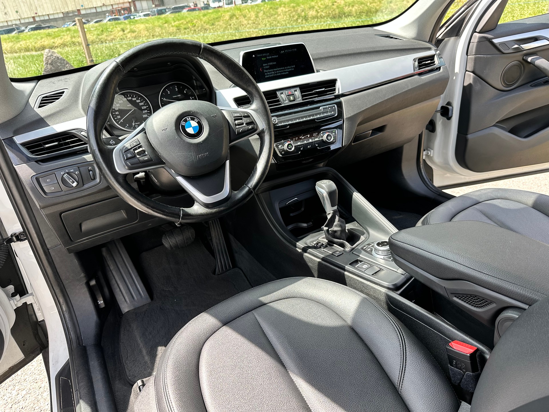 BMW X1 xDrive 18d Sport Line Steptronic-image-11