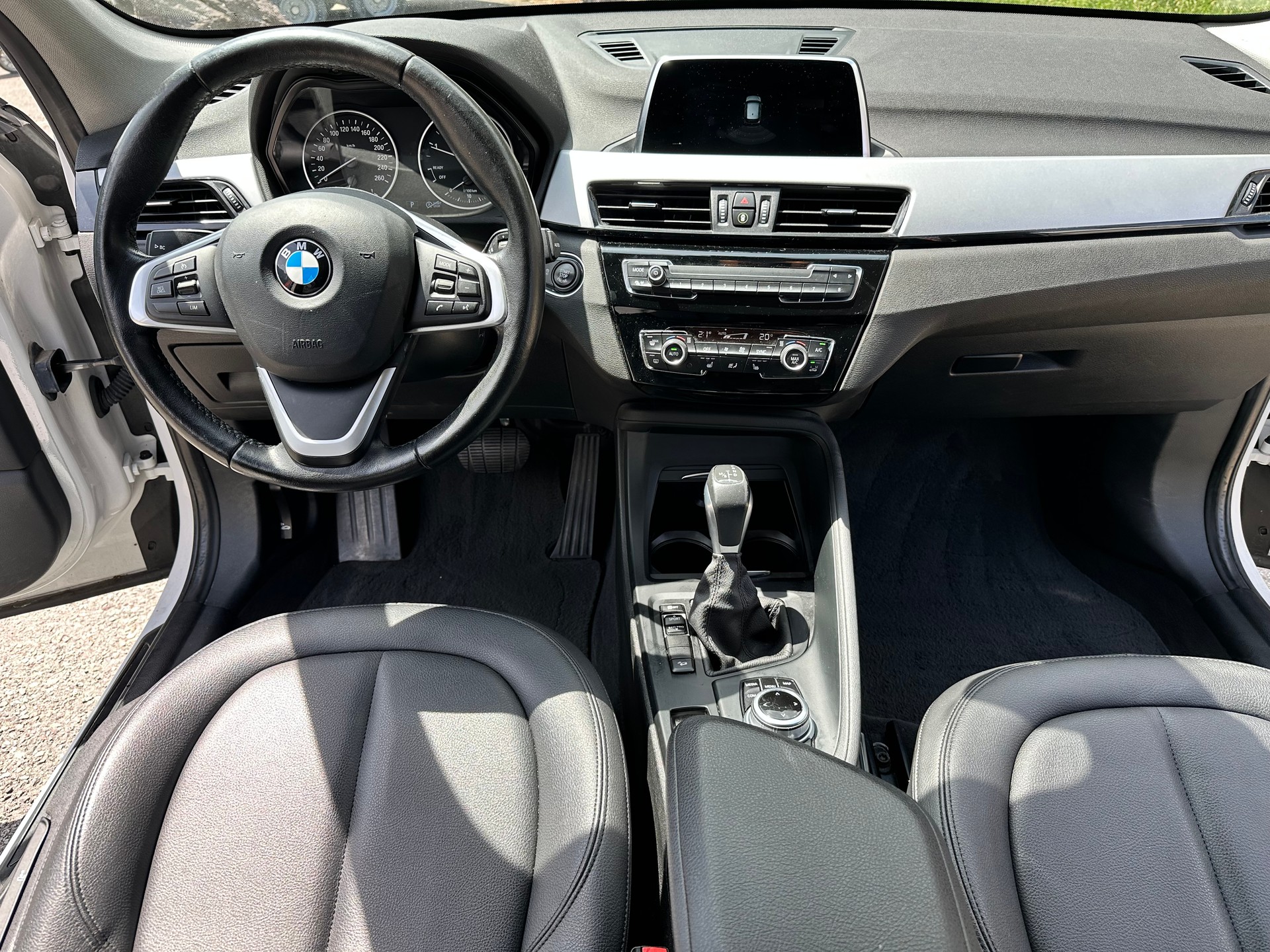 BMW X1 xDrive 18d Sport Line Steptronic-image-9