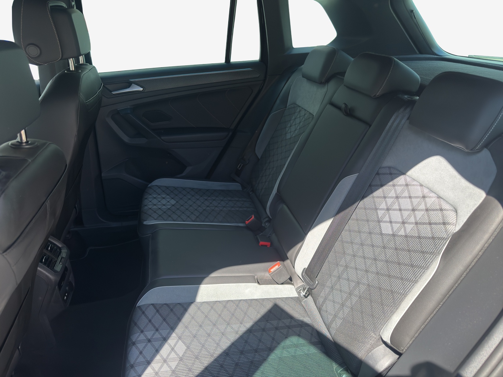 VW Tiguan 1.4TSI PHEV R-Line DSG-image-11