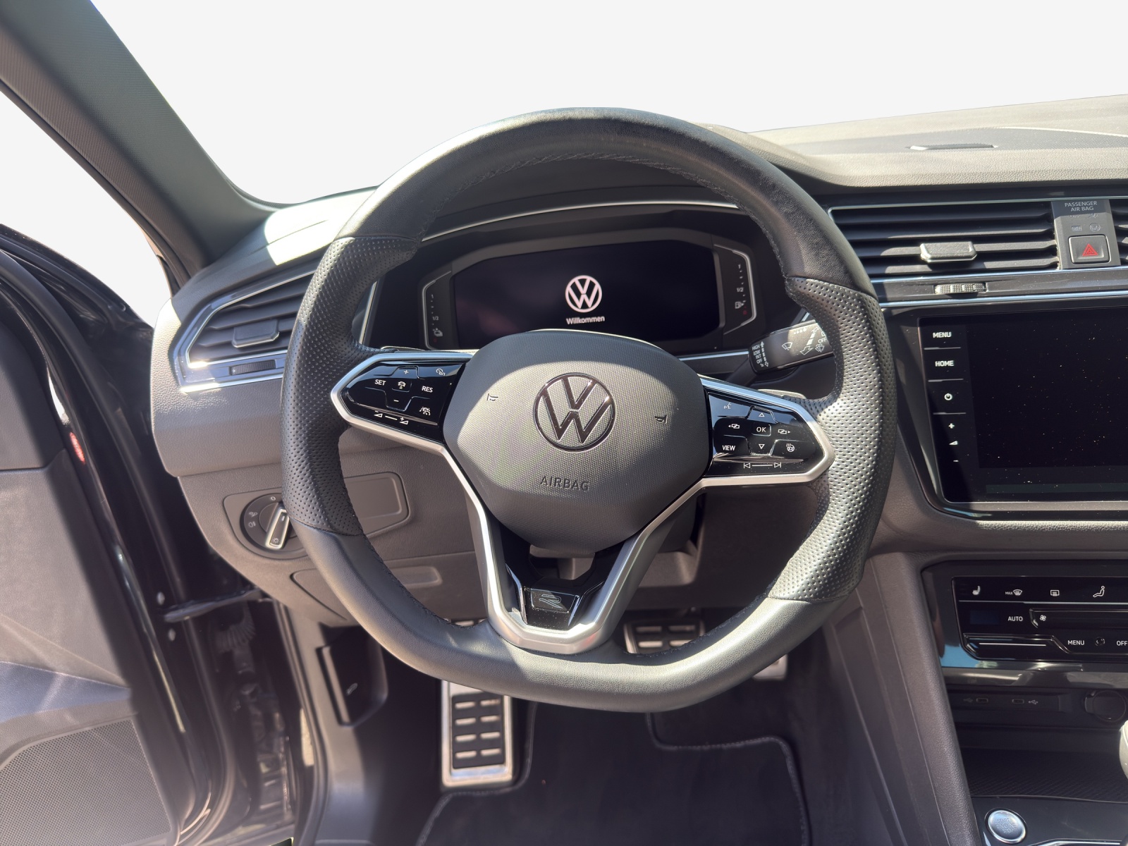 VW Tiguan 1.4TSI PHEV R-Line DSG-image-9