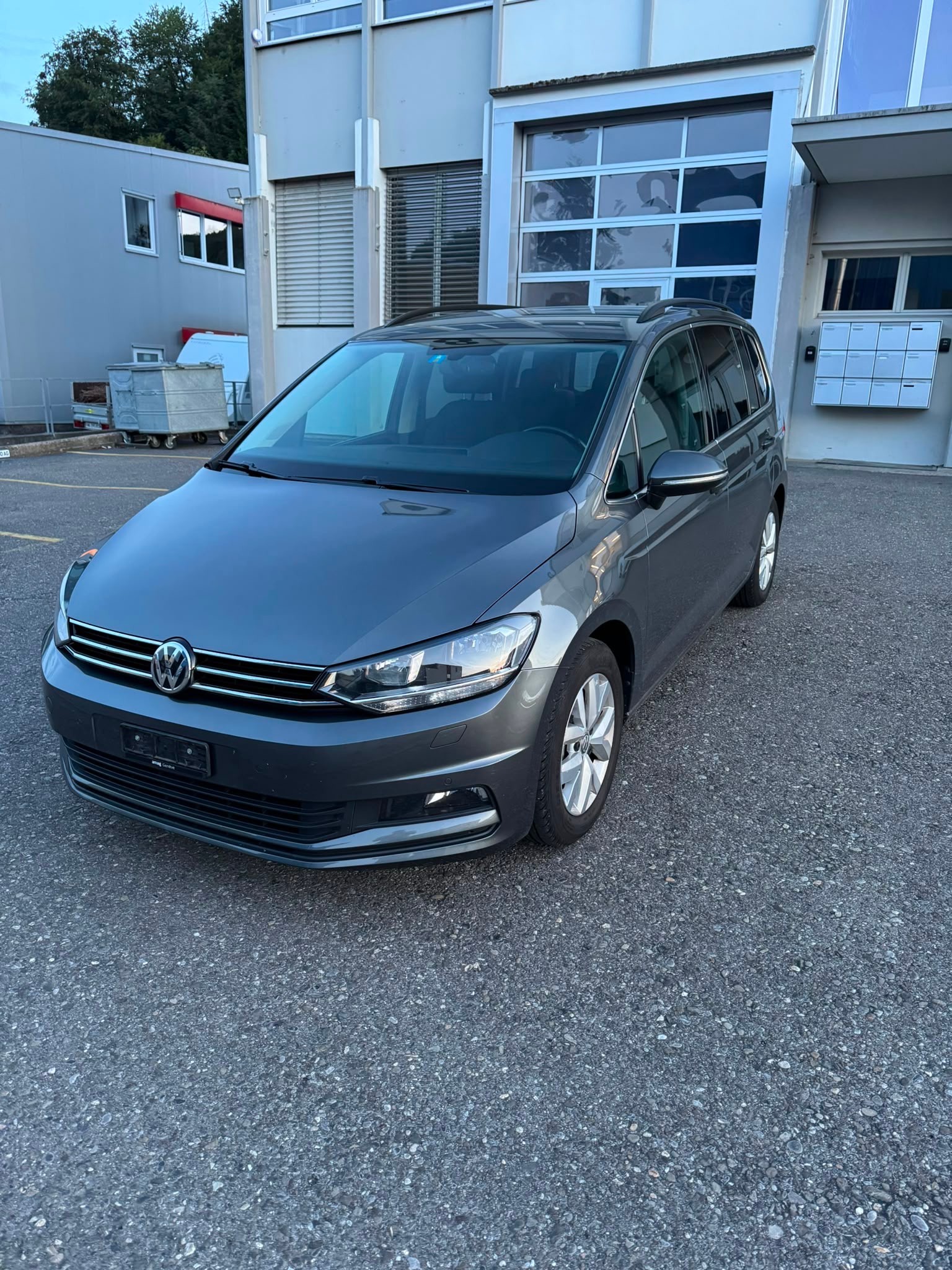 VW Touran 1.5 TSI EVO 7-Plätze DSG-showroom-element-1