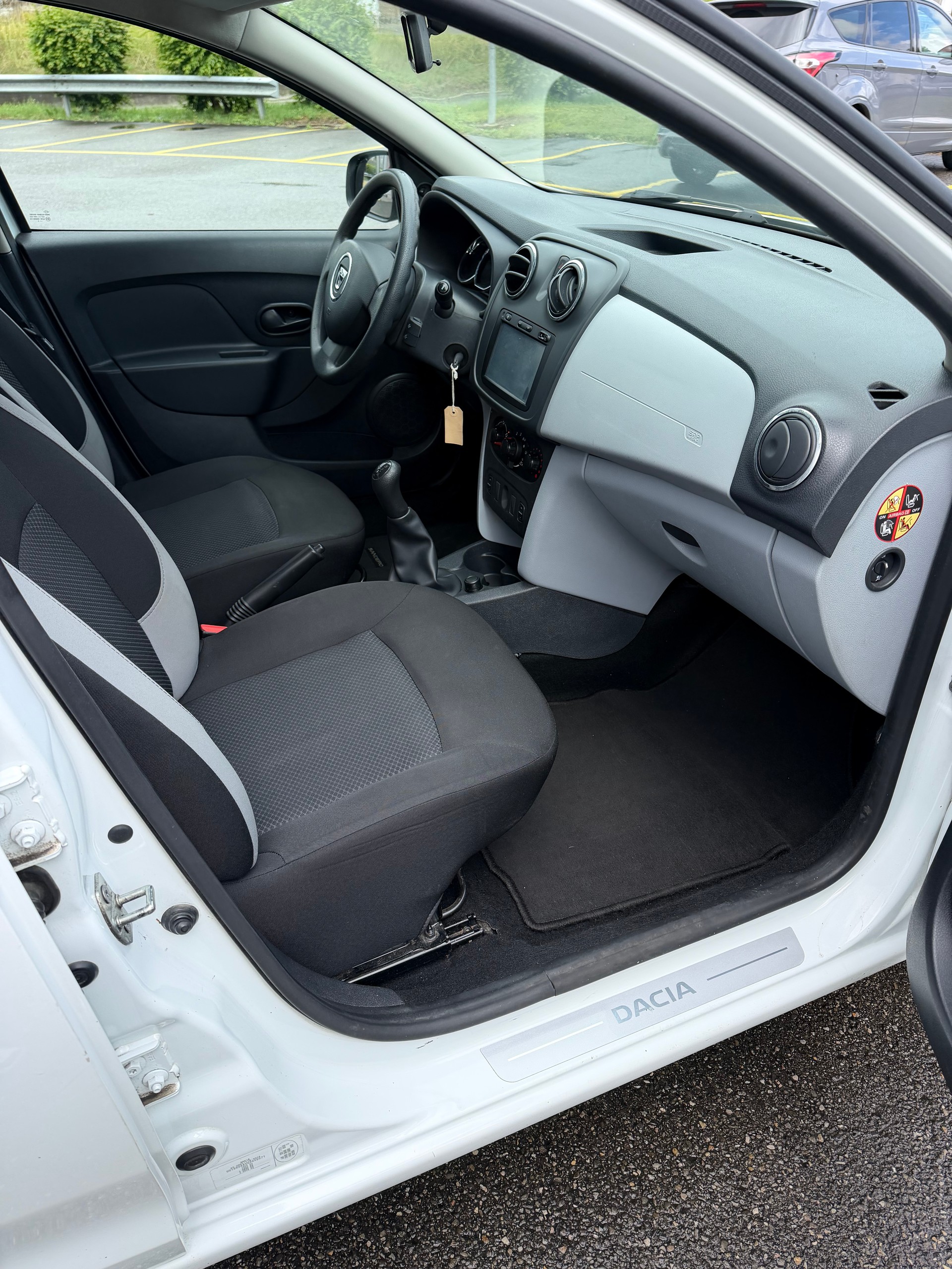 DACIA Sandero Tce 90 Ambiance-image-8