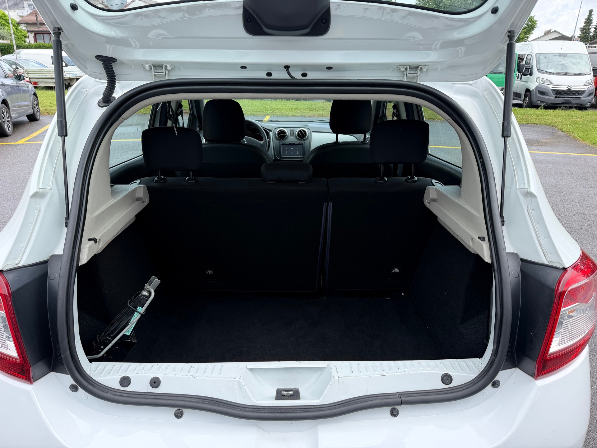 DACIA Sandero Tce 90 Ambiance-image-4