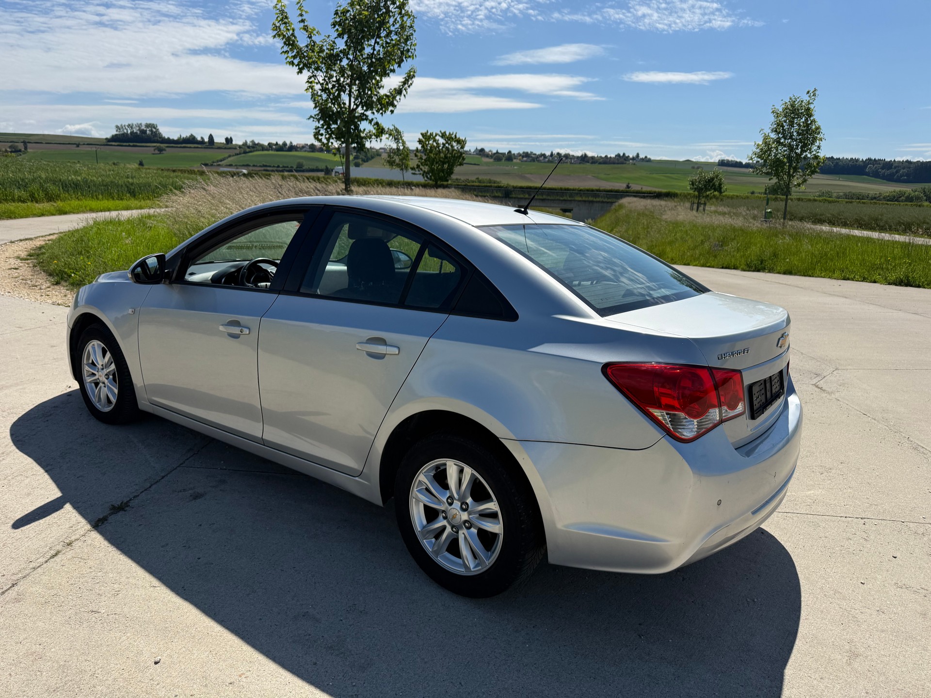 CHEVROLET Cruze 2.0 VCDi LTZ-image-2