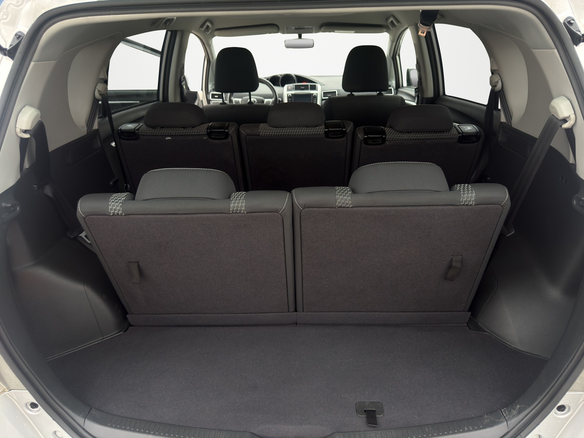 TOYOTA Verso 1.8 Trend-image-9