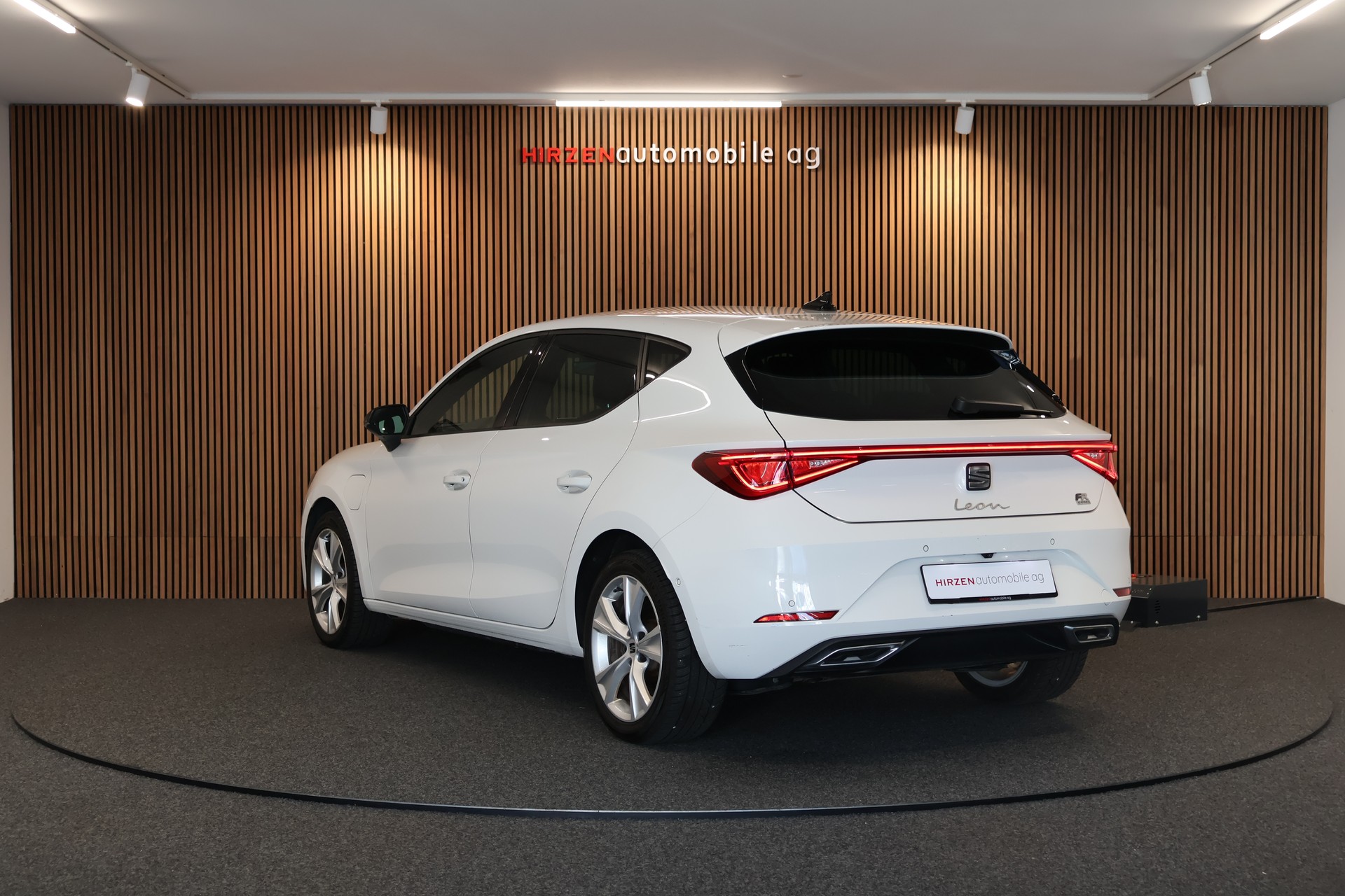SEAT Leon 1.4 eHybrid pHEV DSG Hola FR-showroom-element-2
