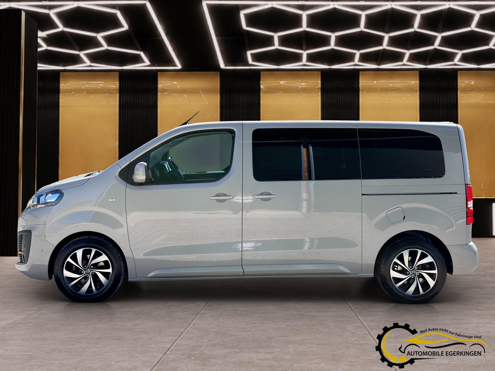 CITROEN Spacetourer M 2.0 BlueHDi 180 Business S/S-image-7