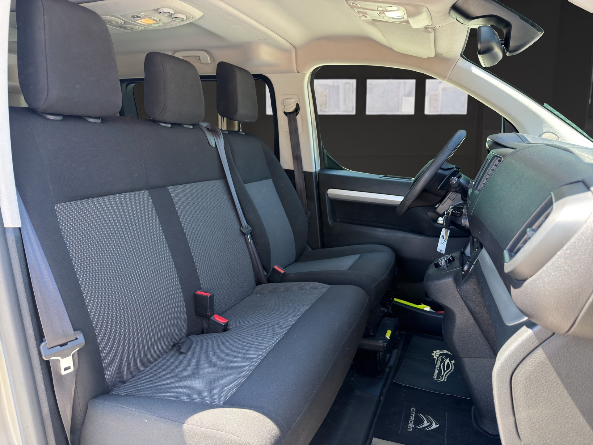 CITROEN Spacetourer M 2.0 BlueHDi 180 Business S/S-image-9