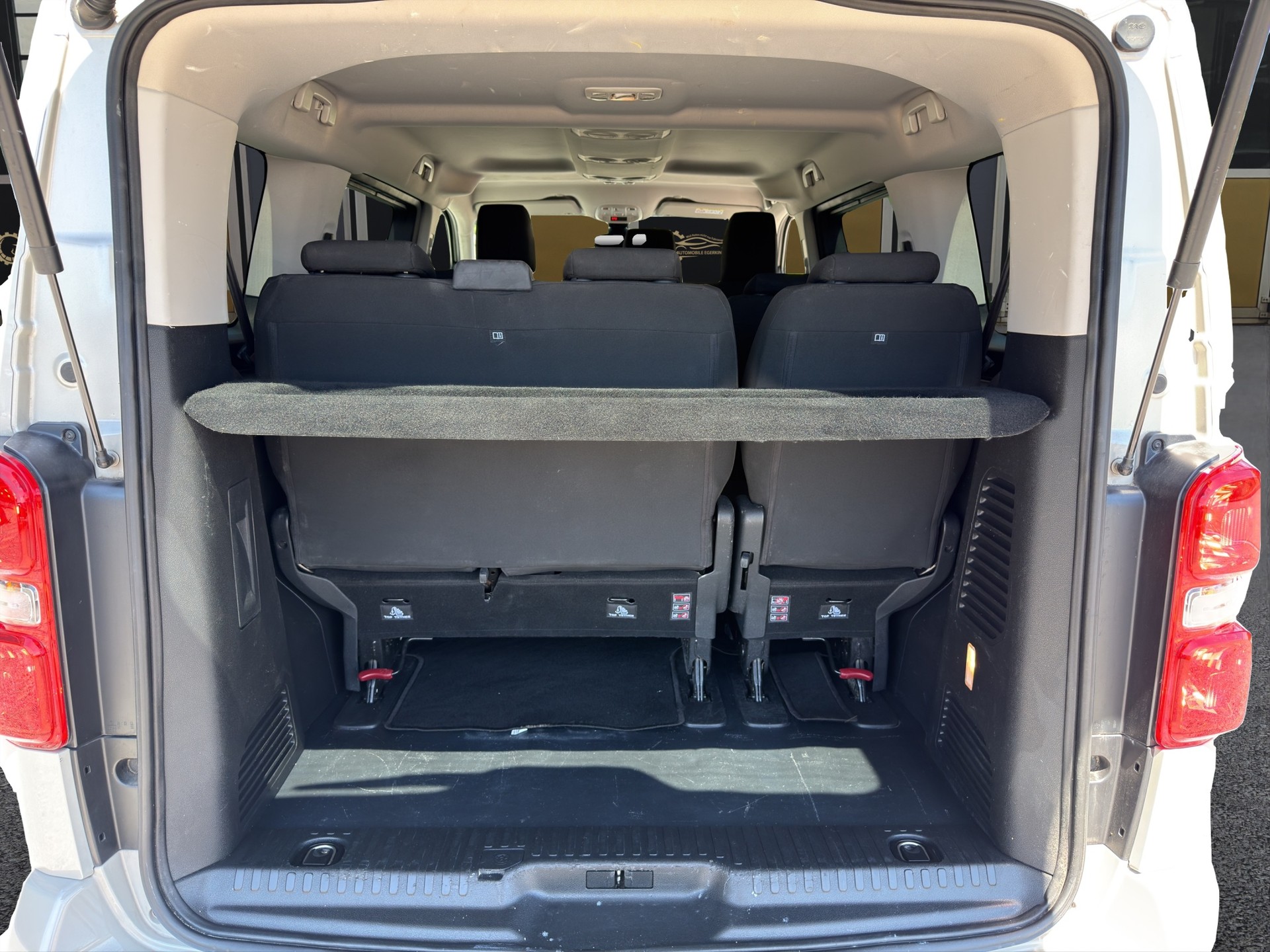 CITROEN Spacetourer M 2.0 BlueHDi 180 Business S/S-image-15