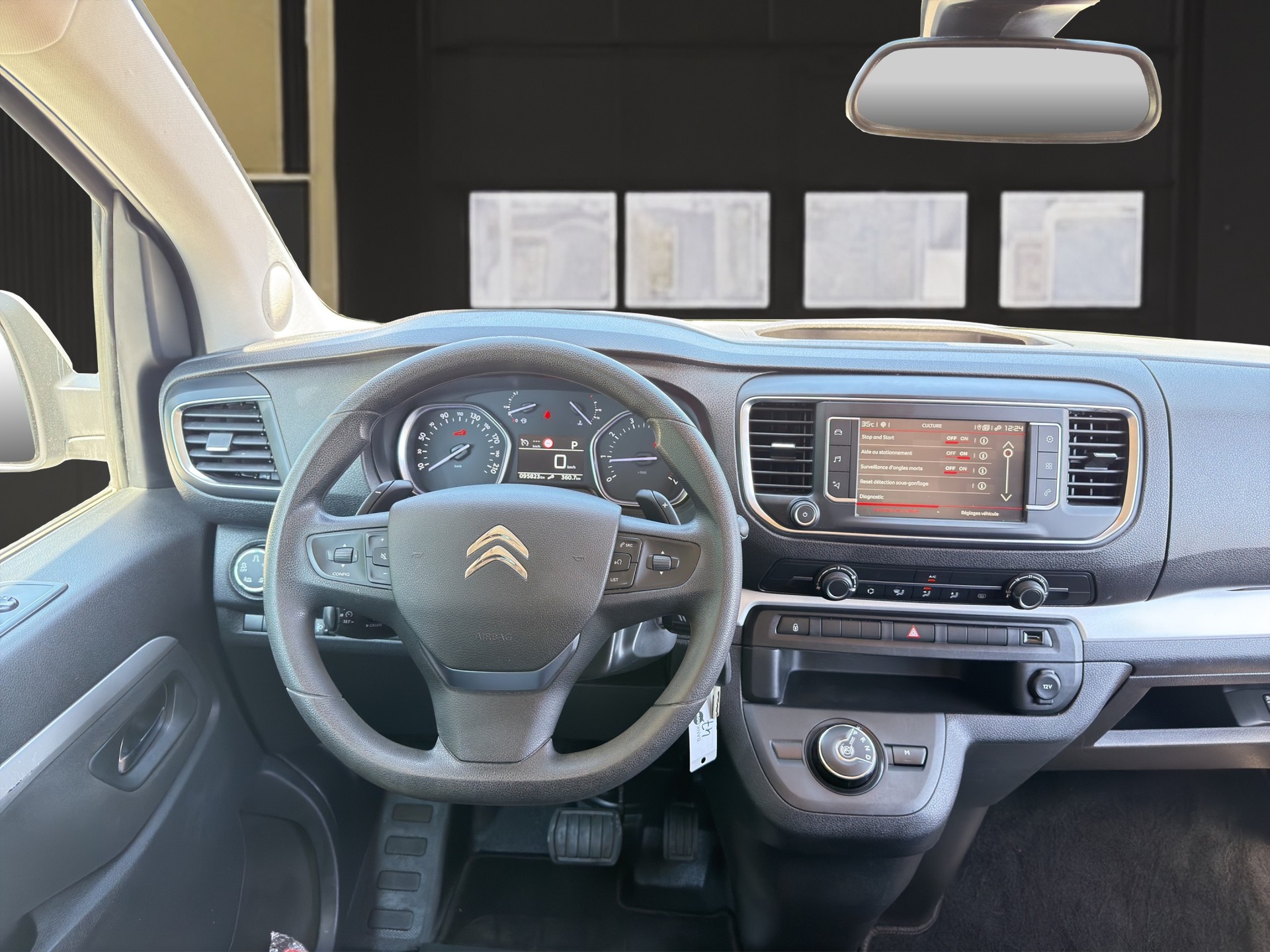 CITROEN Spacetourer M 2.0 BlueHDi 180 Business S/S-image-11
