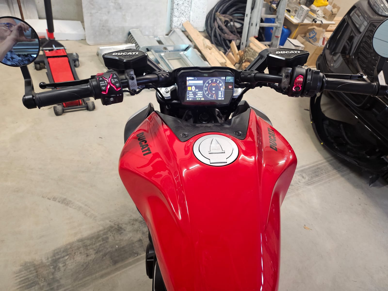 DUCATI Diavel V4 einige kratzer quelques égratinures-image-3