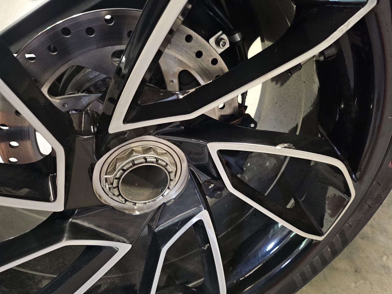 DUCATI Diavel V4 einige kratzer quelques égratinures-image-7