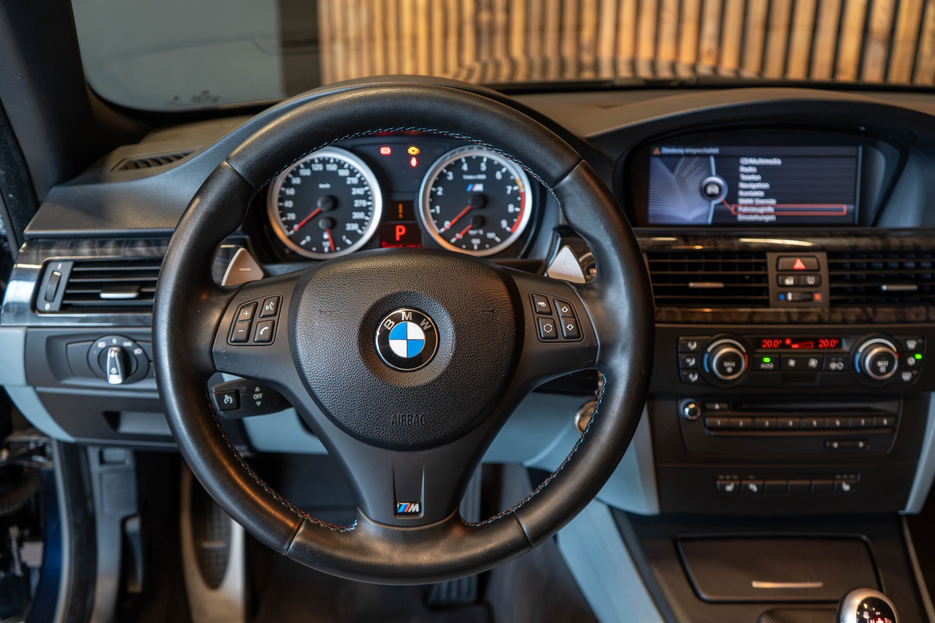BMW M3 Cabriolet-image-11