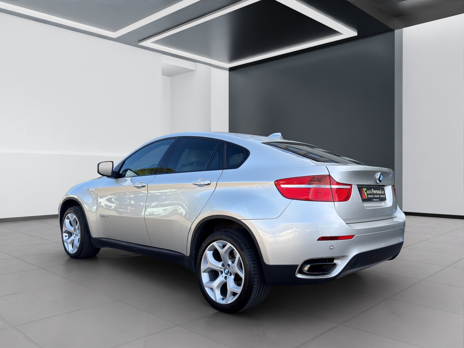 BMW X6 xDrive 50i Steptronic-showroom-element-3
