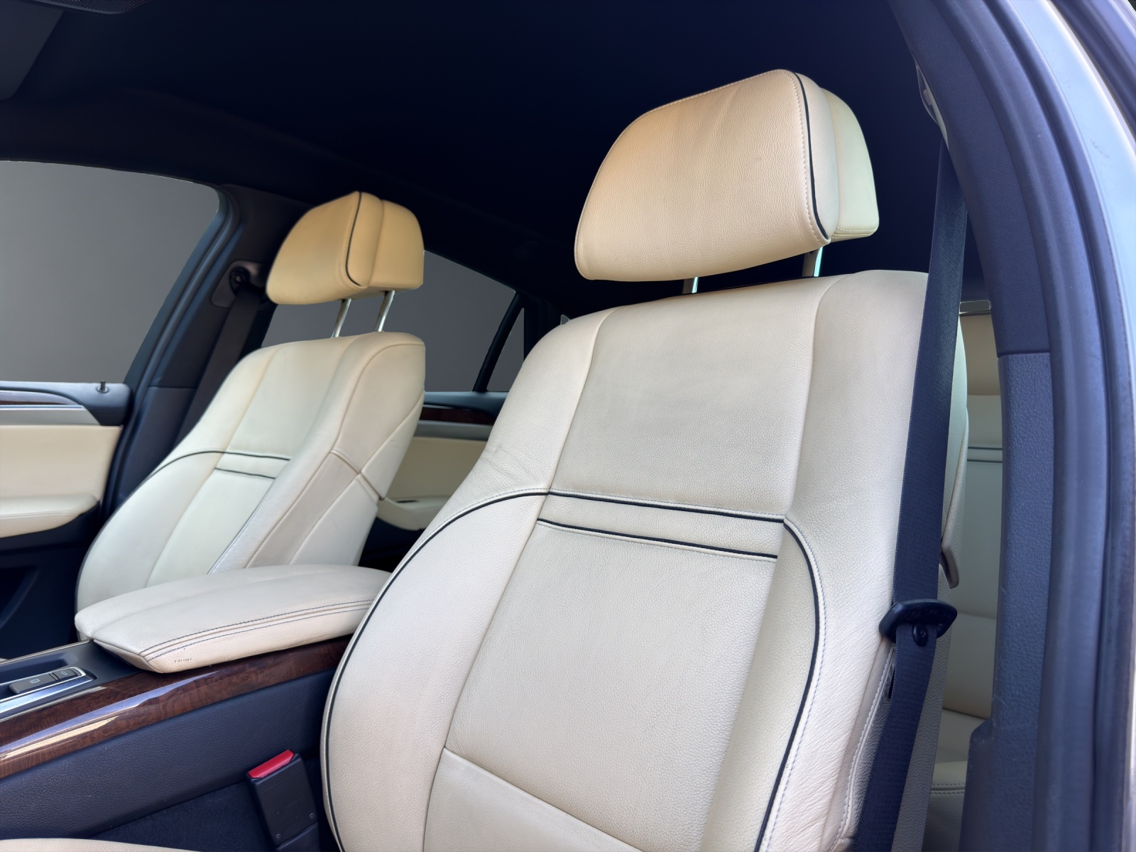 BMW X6 xDrive 50i Steptronic-image-17