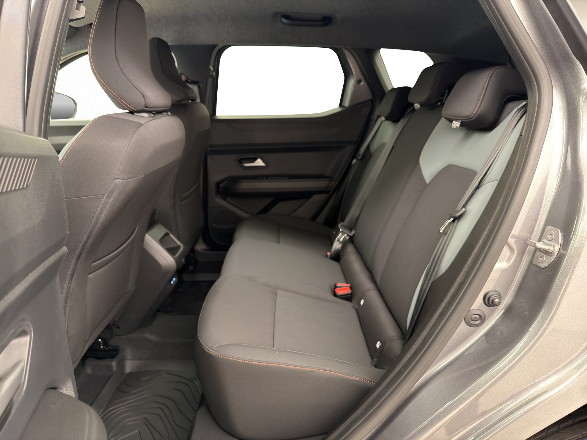 DACIA Duster 1.8 Hybrid Extreme-image-12