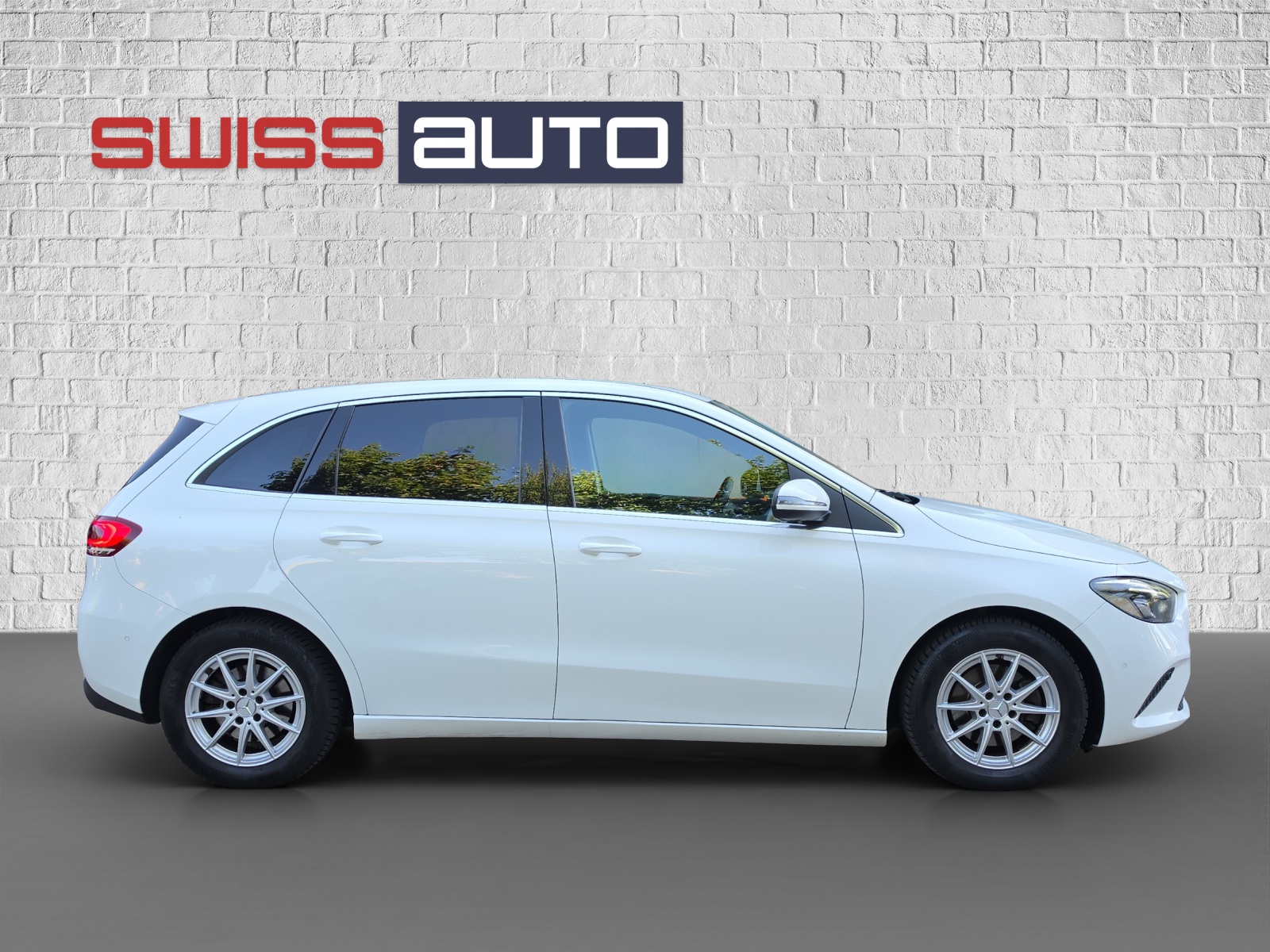 MERCEDES-BENZ B 200 Progressive 7G-DCT-showroom-element-3