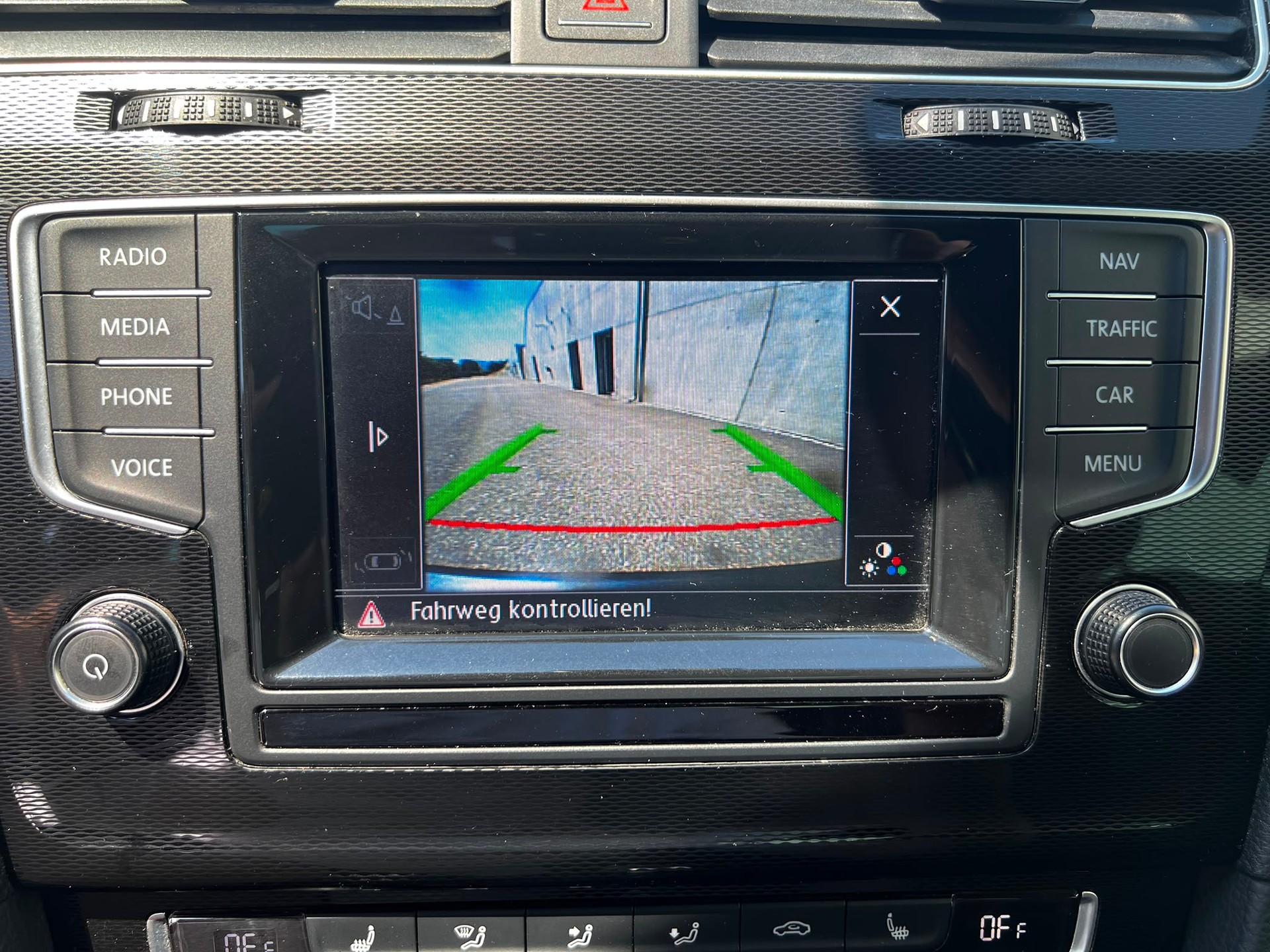 VW Golf 2.0 TSI GTI Performance DSG-image-9