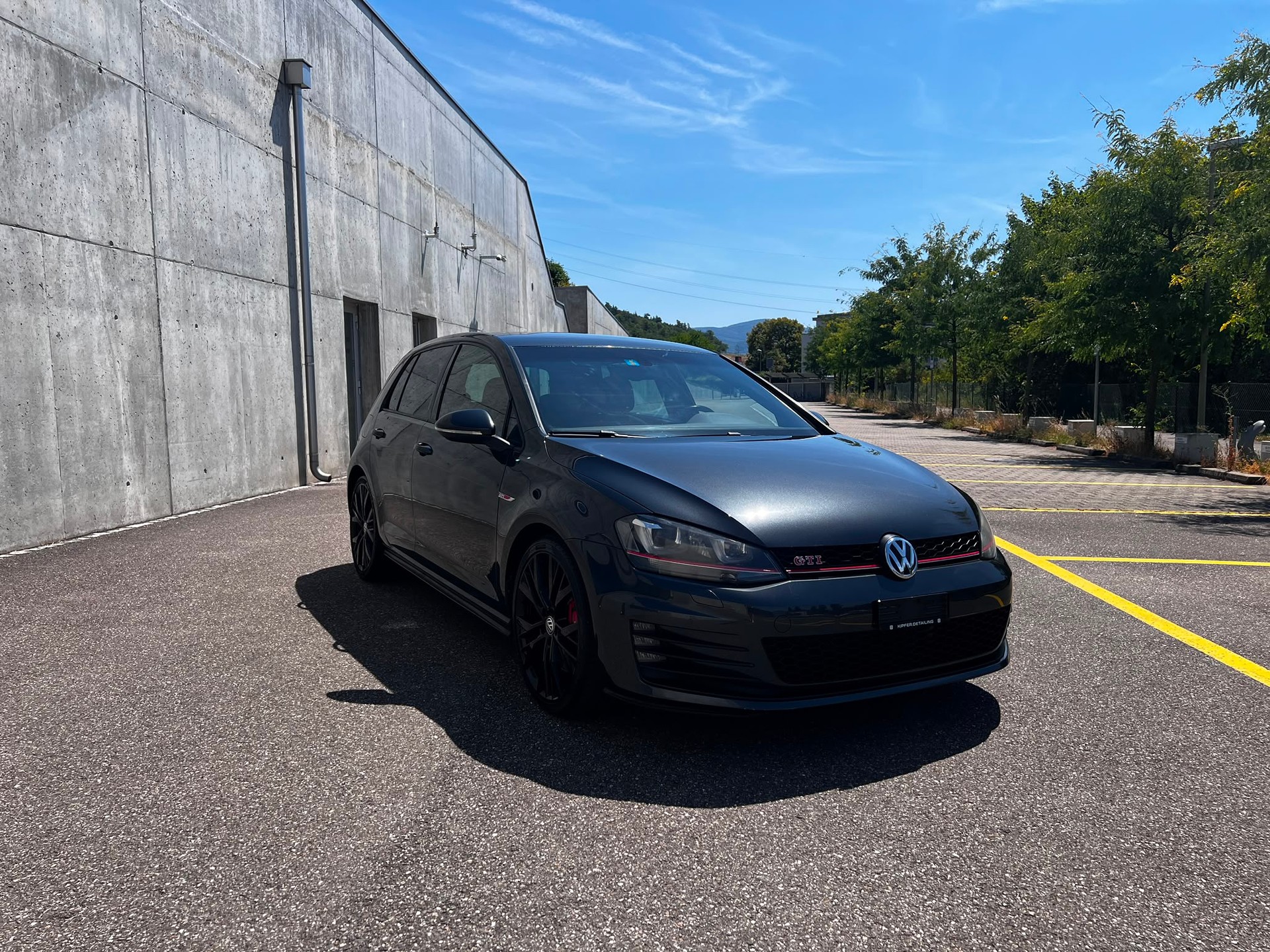 VW Golf 2.0 TSI GTI Performance DSG-image-2